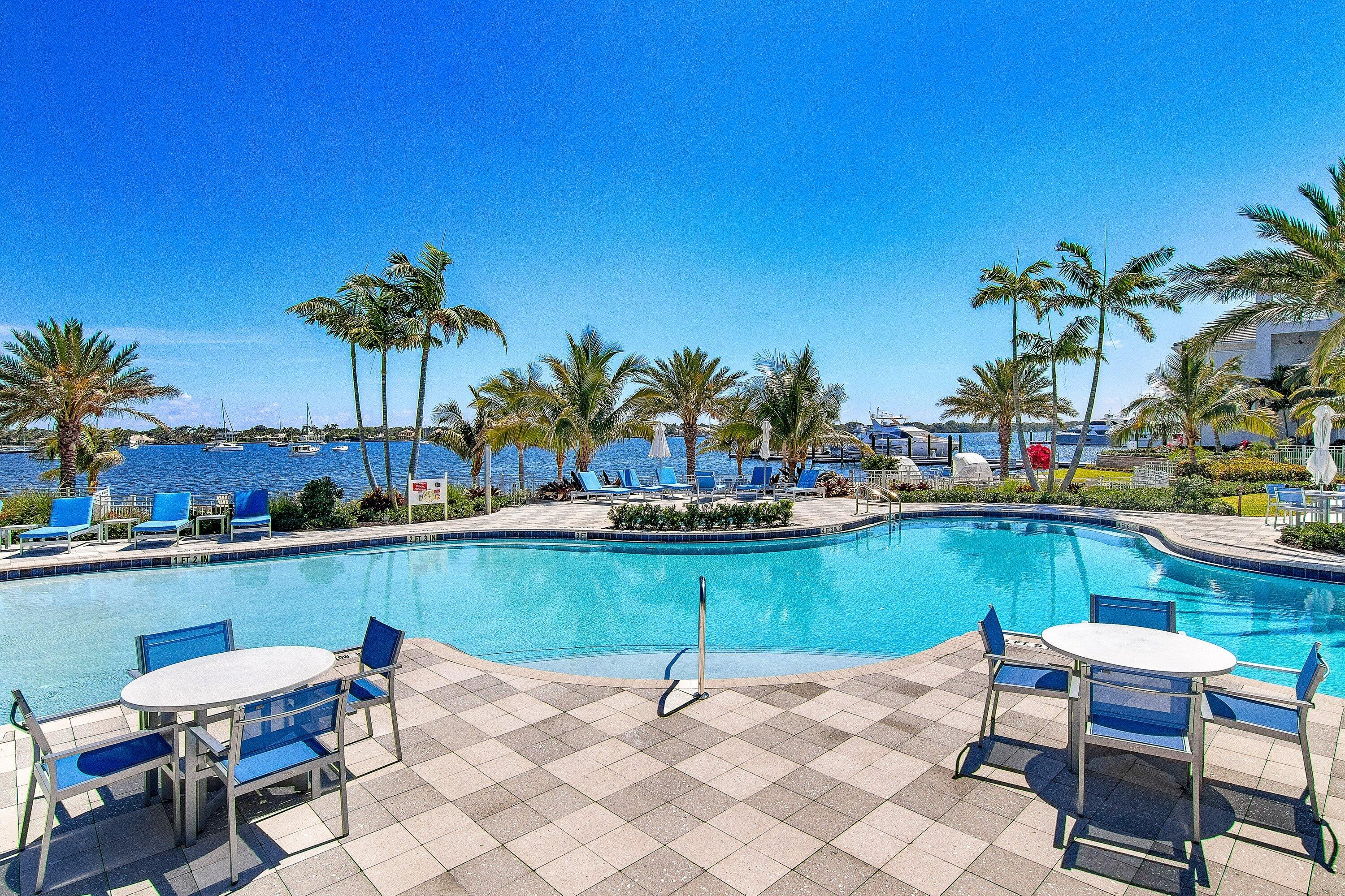WATER CLUB - Residential