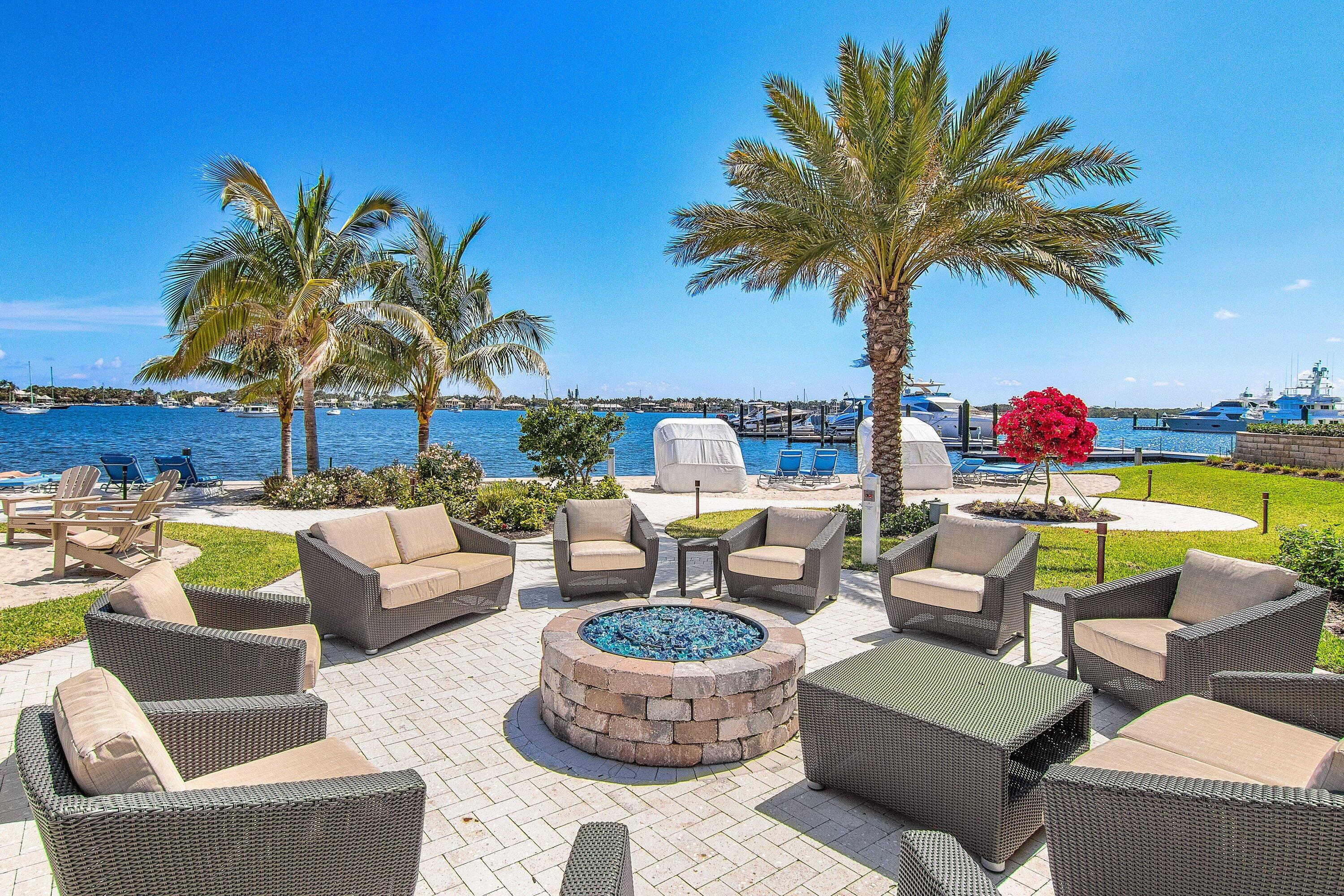 WATER CLUB - Residential