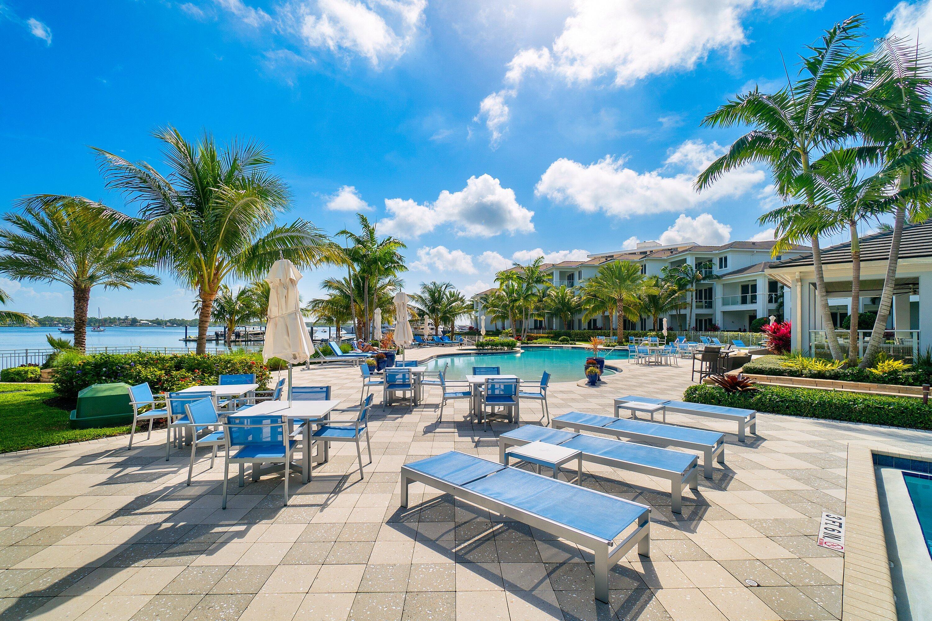 WATER CLUB - Residential