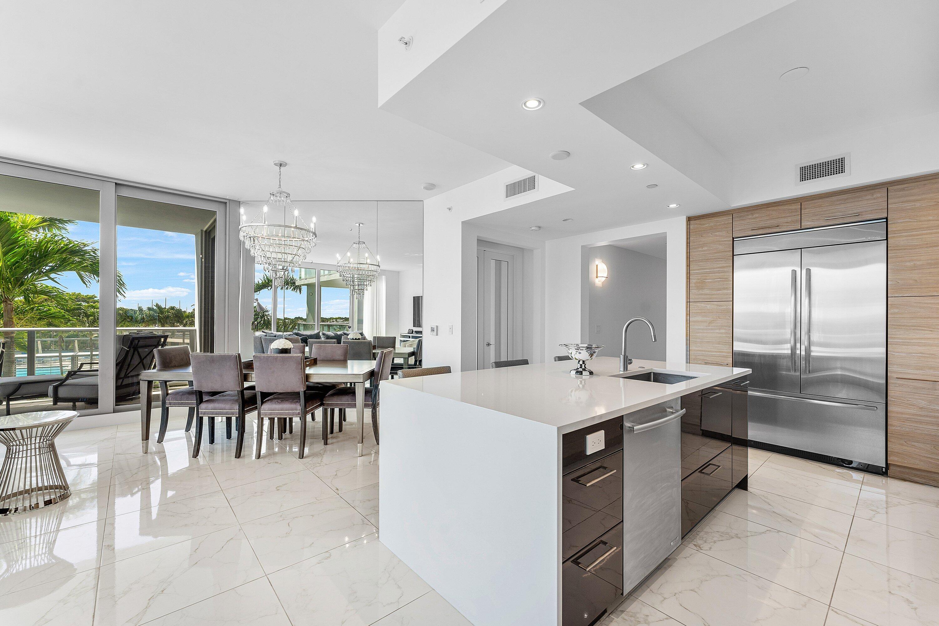 WATER CLUB - Residential