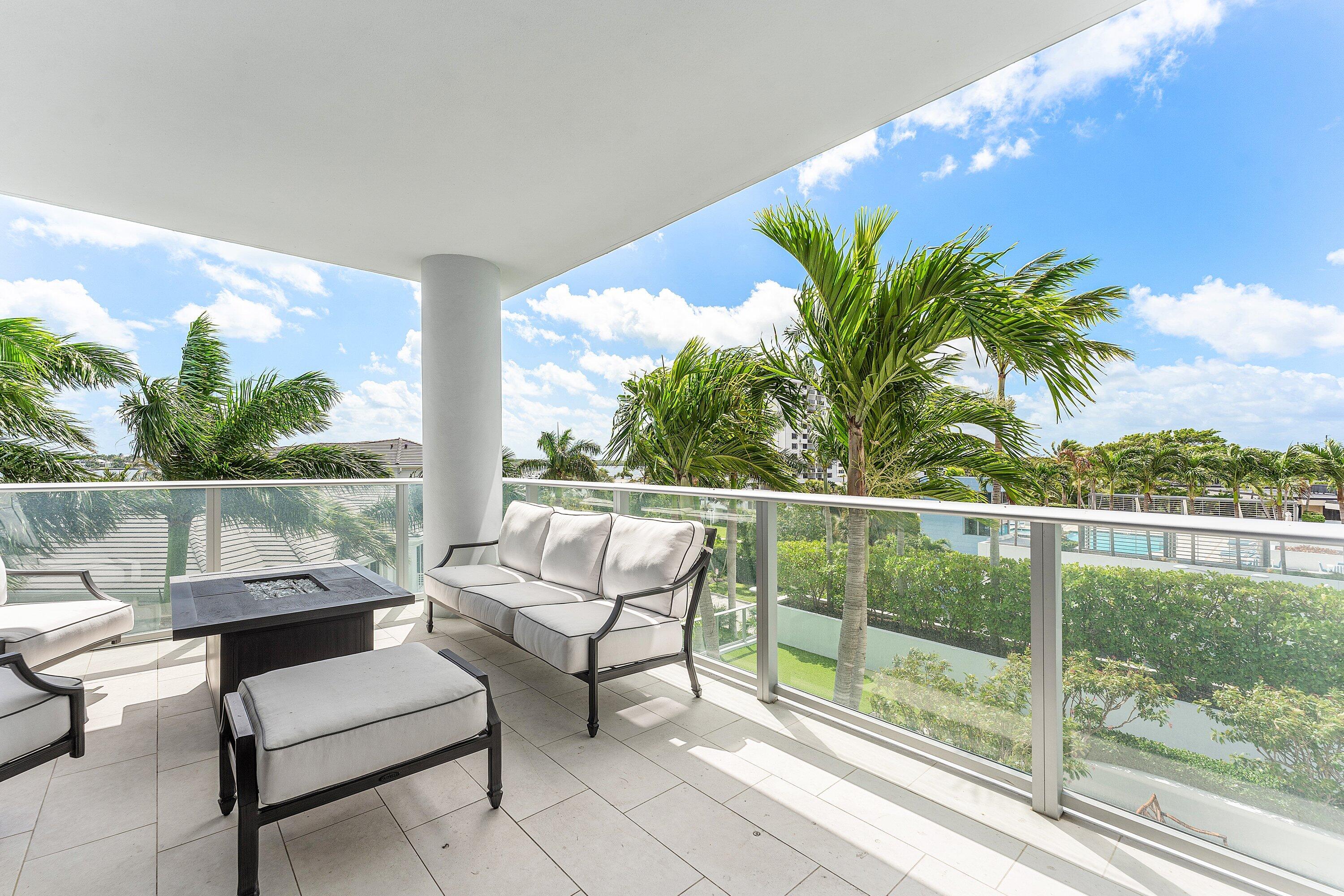 WATER CLUB - Residential