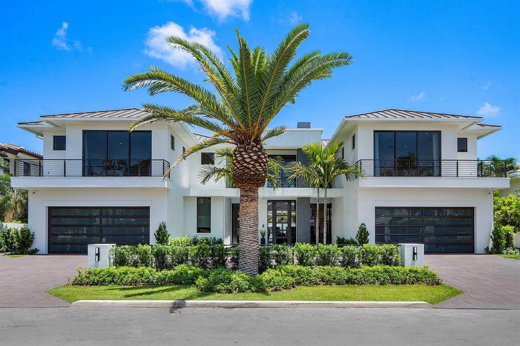 ROYAL PALM YACHT & COUNTRY CLUB - Residential