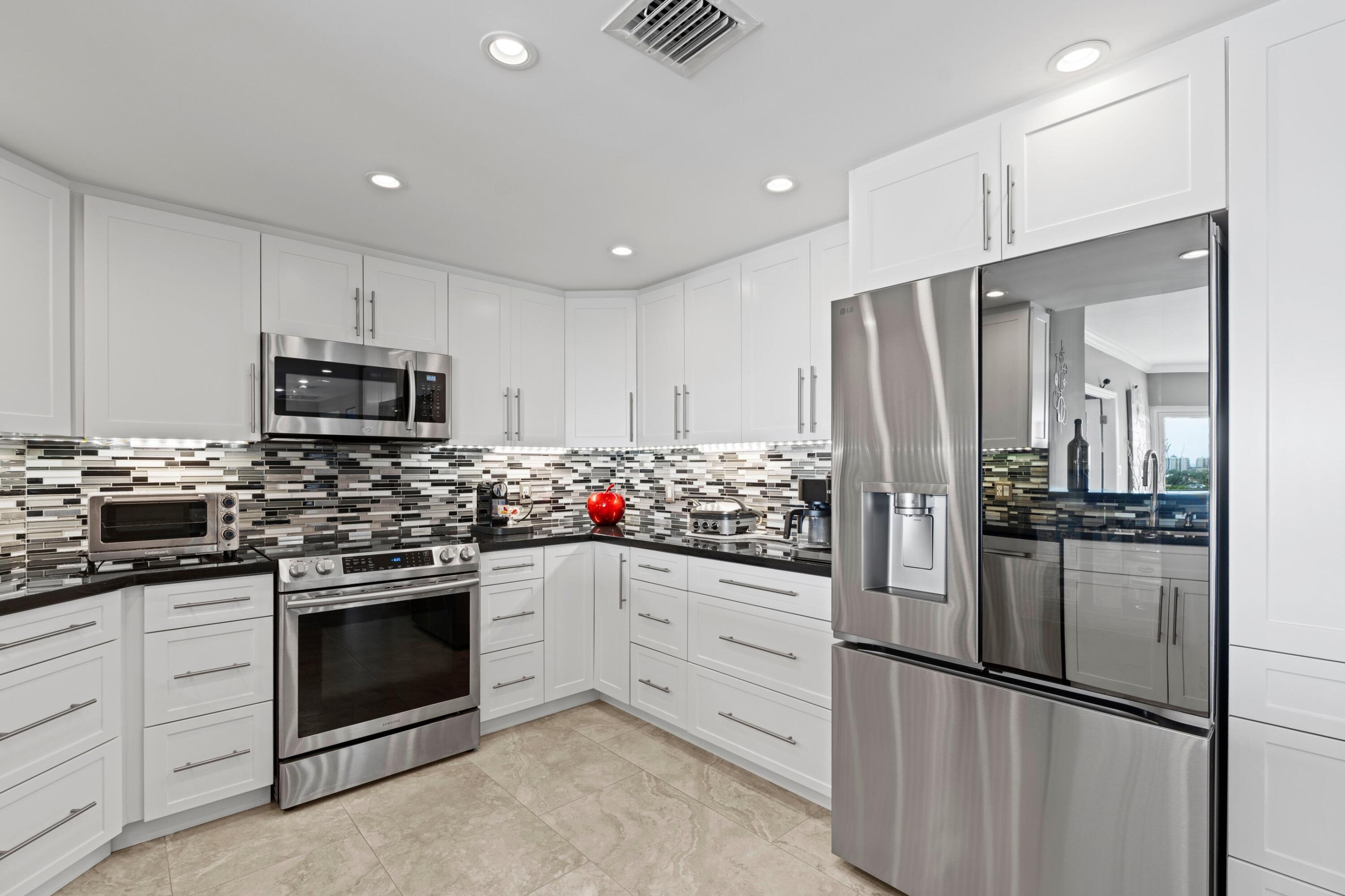 MARINE TOWER CONDO - Residential