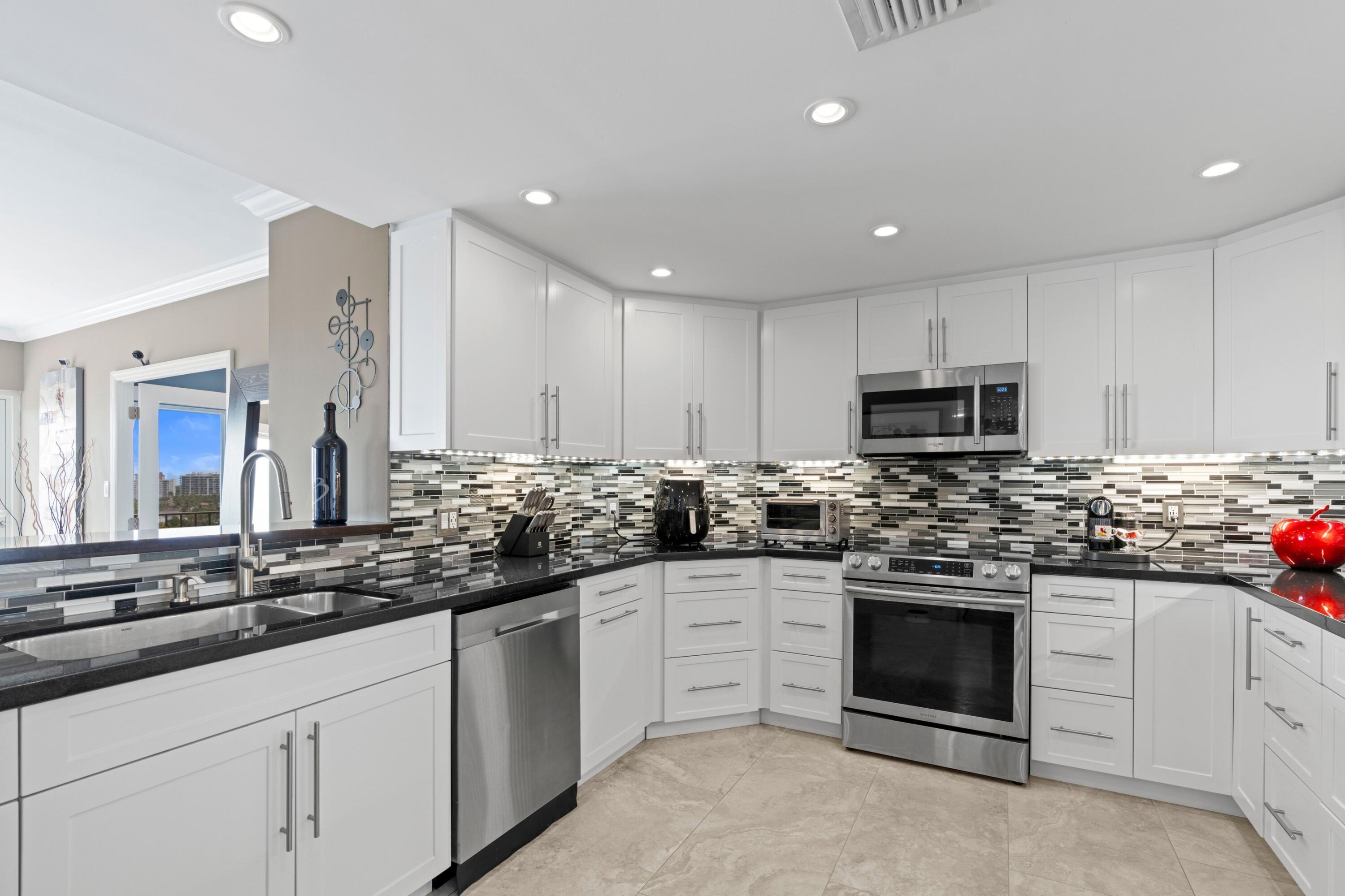 MARINE TOWER CONDO - Residential