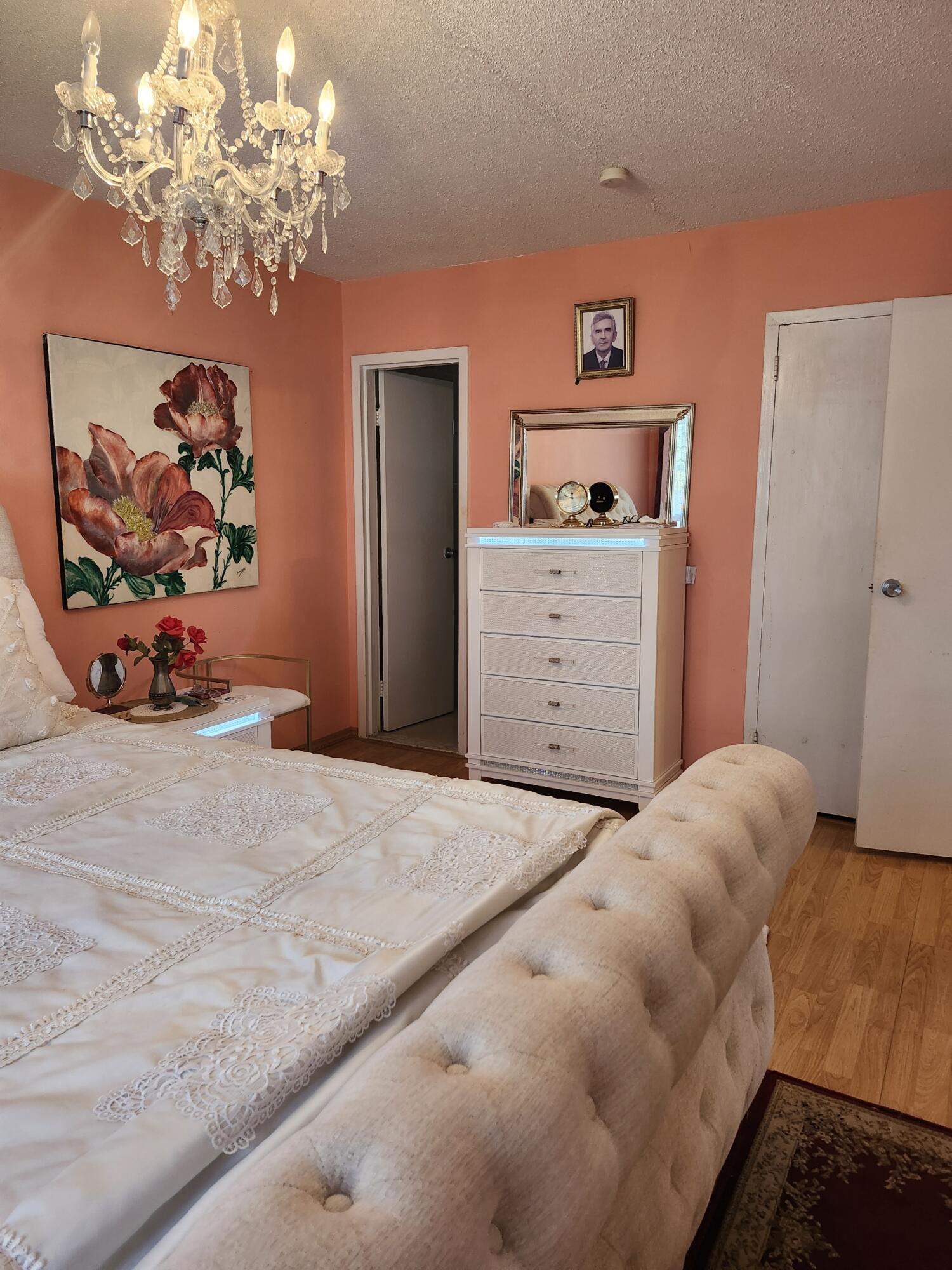 VILLAGE ROYALE ON THE GREEN CONDO - Residential Lease