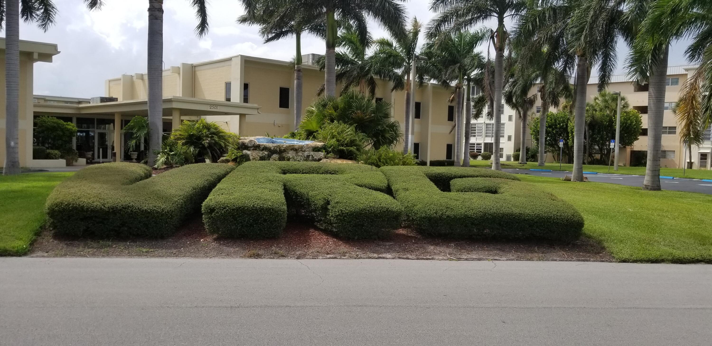 VILLAGE ROYALE ON THE GREEN CONDO - Residential Lease