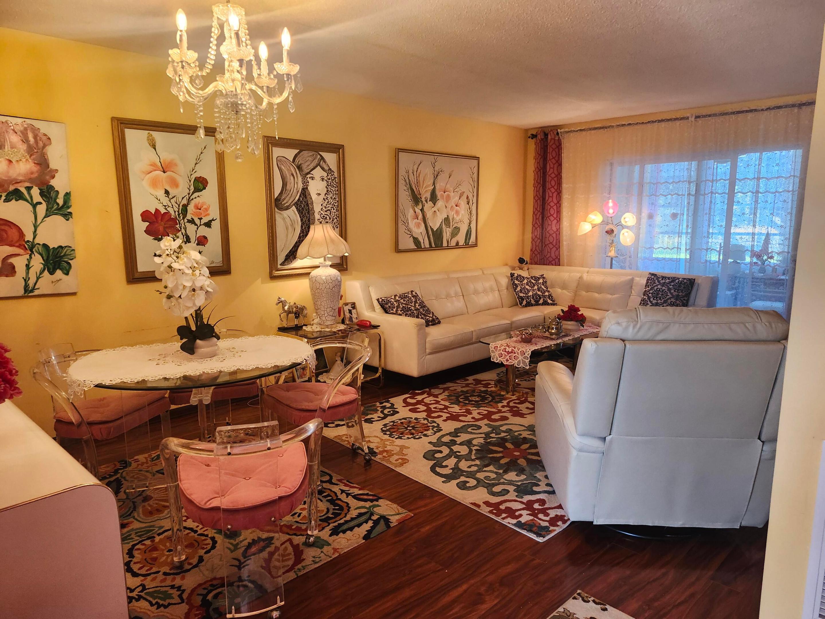VILLAGE ROYALE ON THE GREEN CONDO - Residential Lease