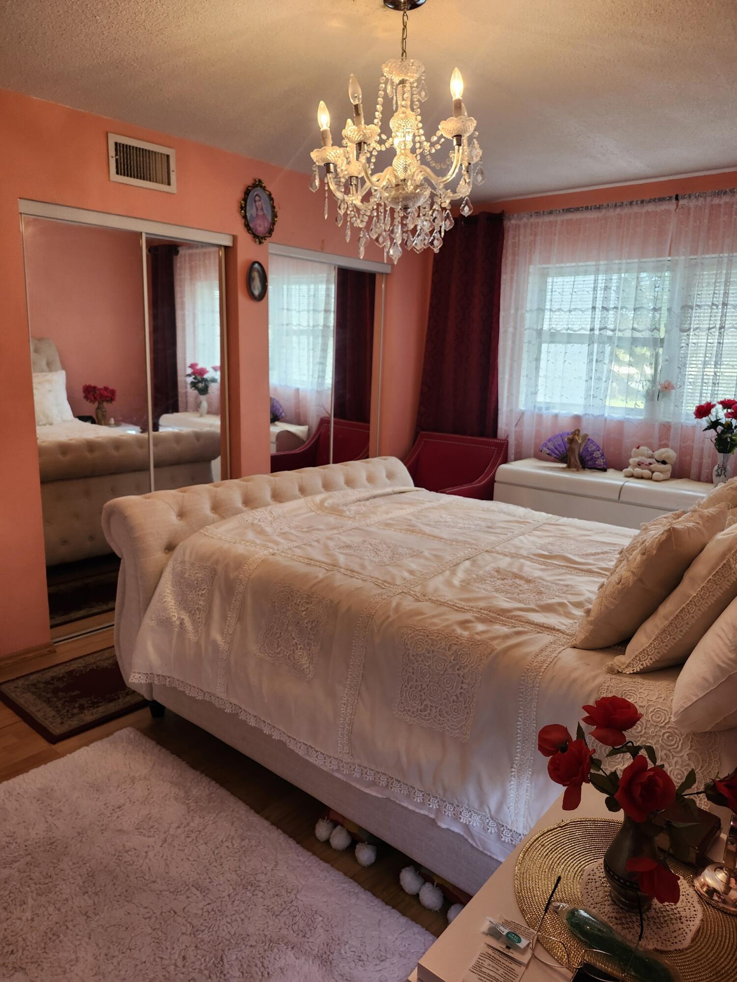 VILLAGE ROYALE ON THE GREEN CONDO - Residential Lease