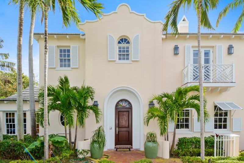 Wonderful southern exposure with golf course views from this West Indies Wittman built home.  Modern amenities in the kitchen and bath; fabulous floor plan/design; gourmet kitchen, formal dining room, luxury yet comfortable. His and her baths and walk in closets in the master suite providing ample well thought out storage; all bedrooms en suite offering privacy for all.  Bahama Lane is very private and quiet with beach access a few blocks away.  Easy drive to town, easy access to intracoastal and bike path.  A true Palm Beach gem.