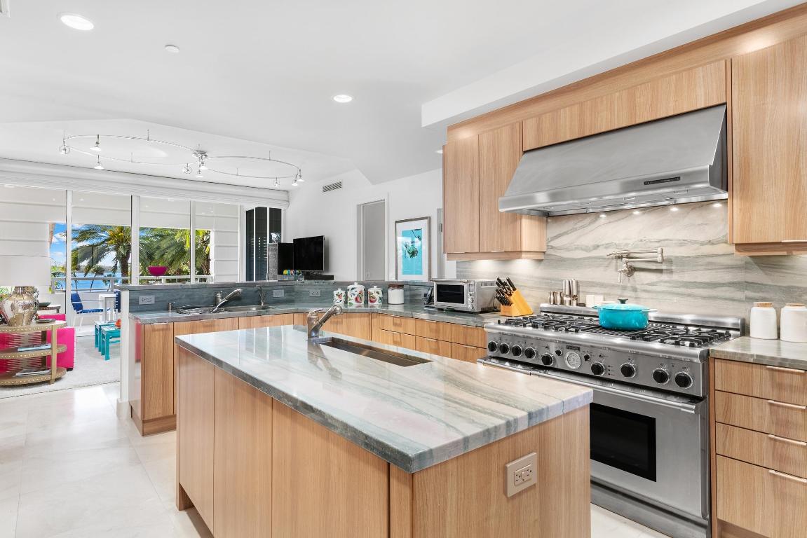 BELLARIA CONDO - Residential