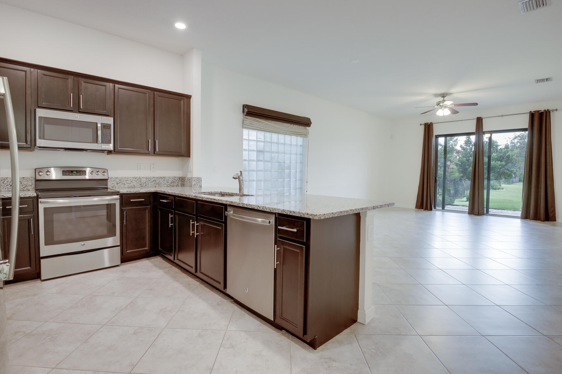 GULFSTREAM PRESERVE - Residential Lease