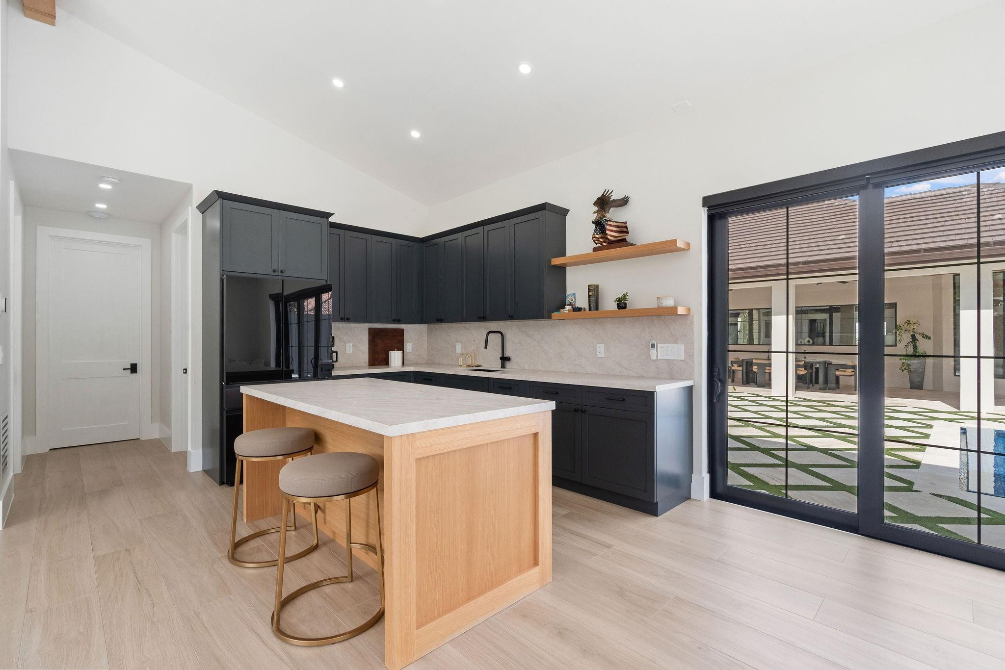 SUNSHINE RANCHES - Residential