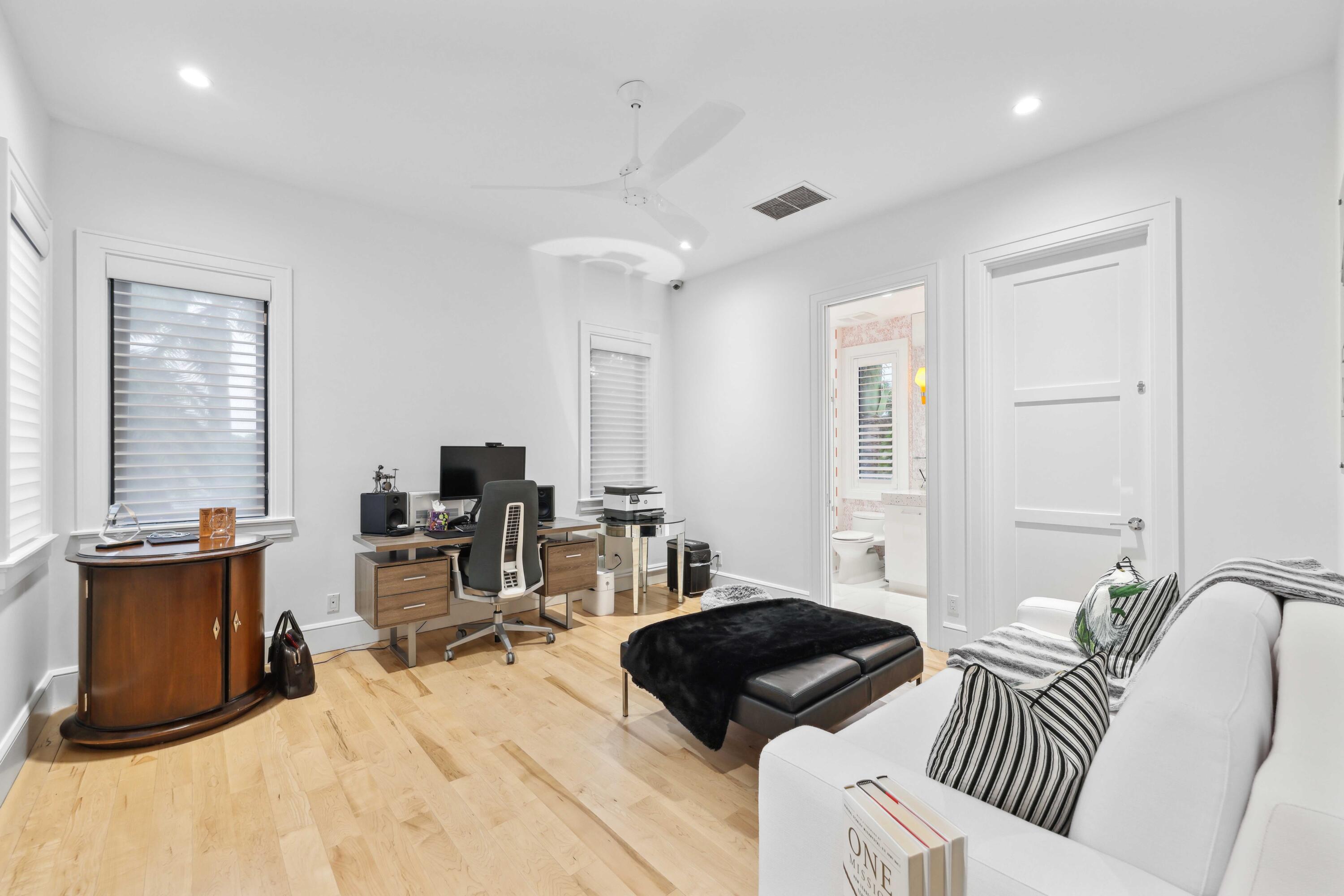 Mizner Country Club - Del Prado - Residential