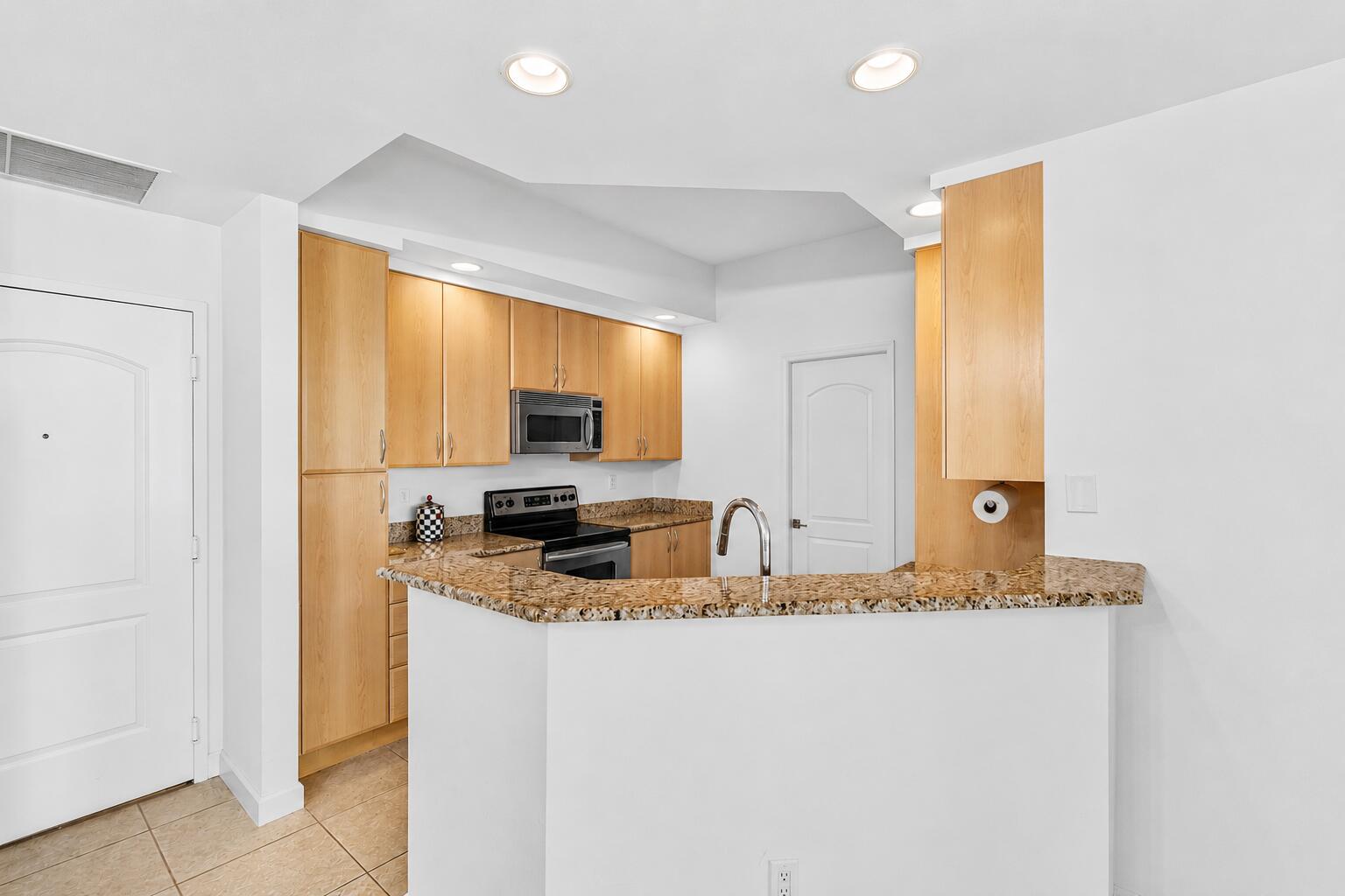 ONE CITY PLAZA CONDO - Residential Lease