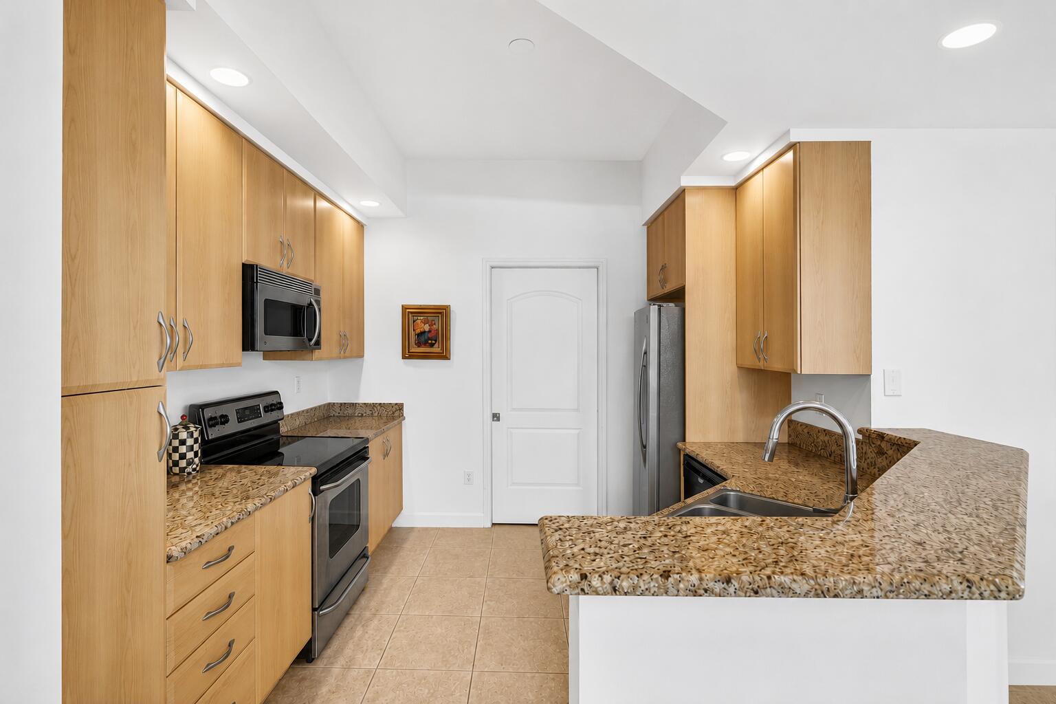 ONE CITY PLAZA CONDO - Residential Lease
