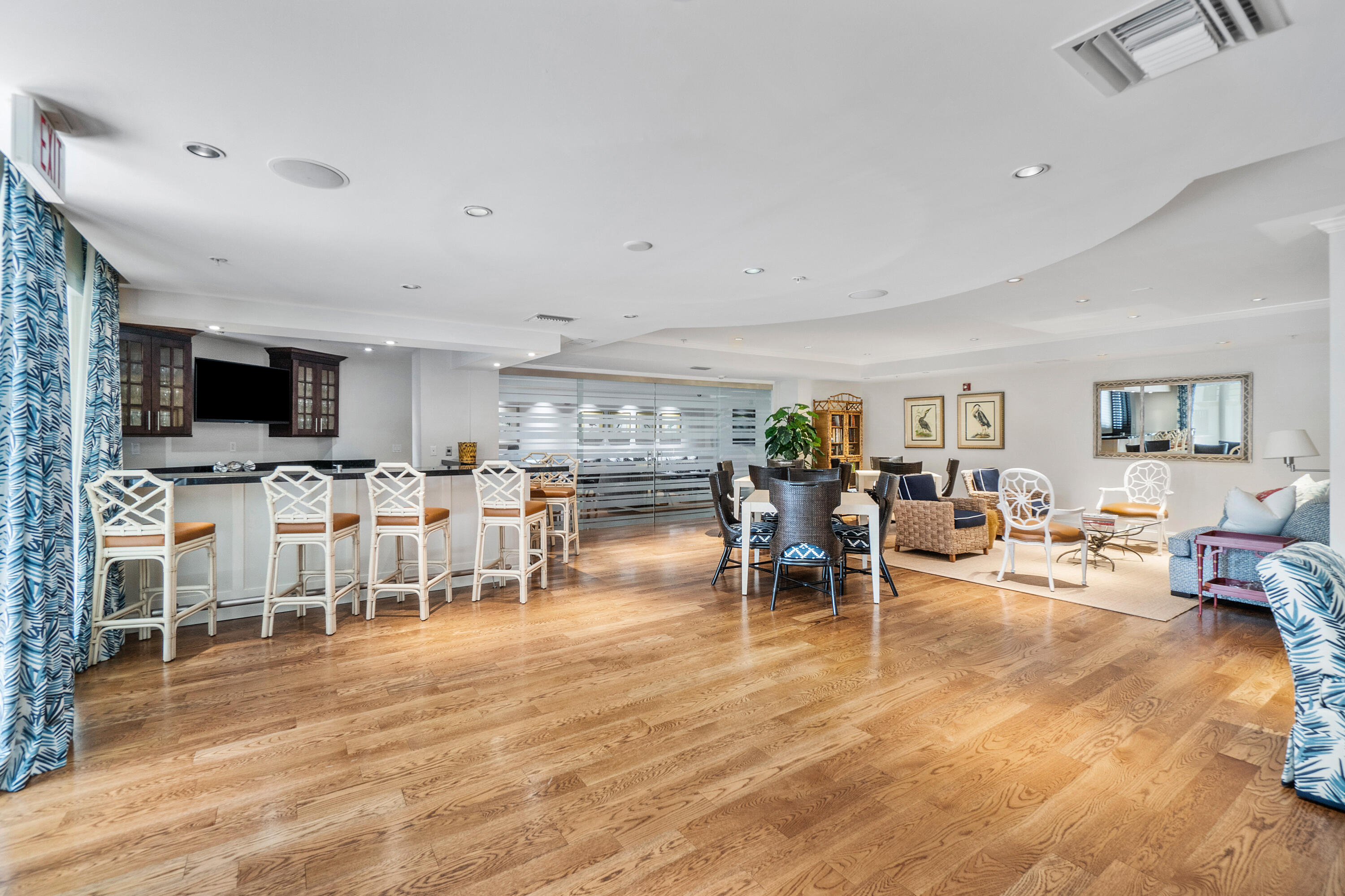 ONE CITY PLAZA CONDO - Residential Lease