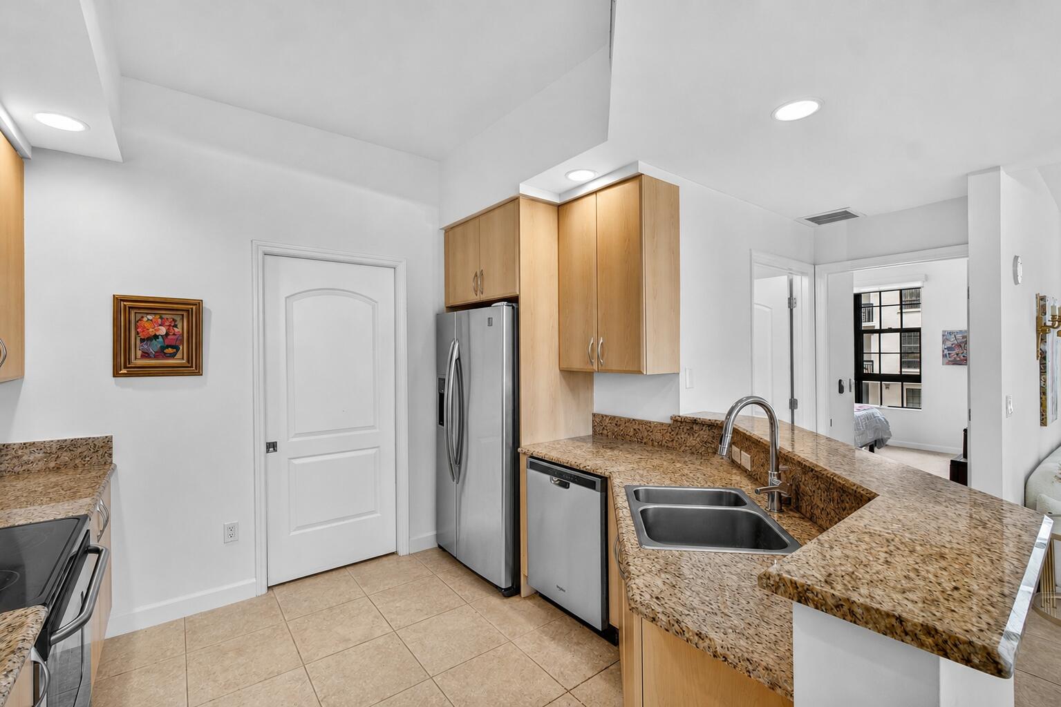 ONE CITY PLAZA CONDO - Residential Lease