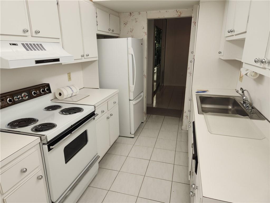 HILLCREST - Residential