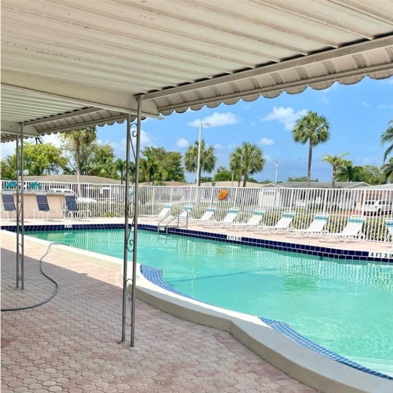 Paradise Gardens Sec 3 72 - Residential