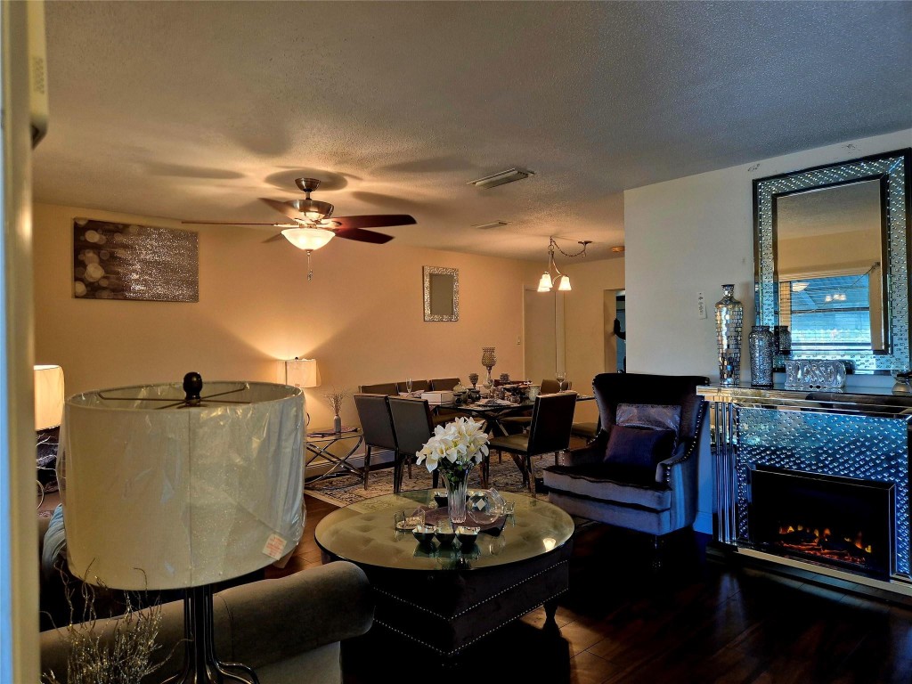 Paradise Gardens Sec 3 72 - Residential