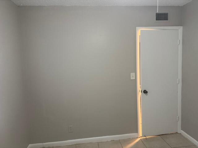 COUNTRY GARDENS CONDO - Residential