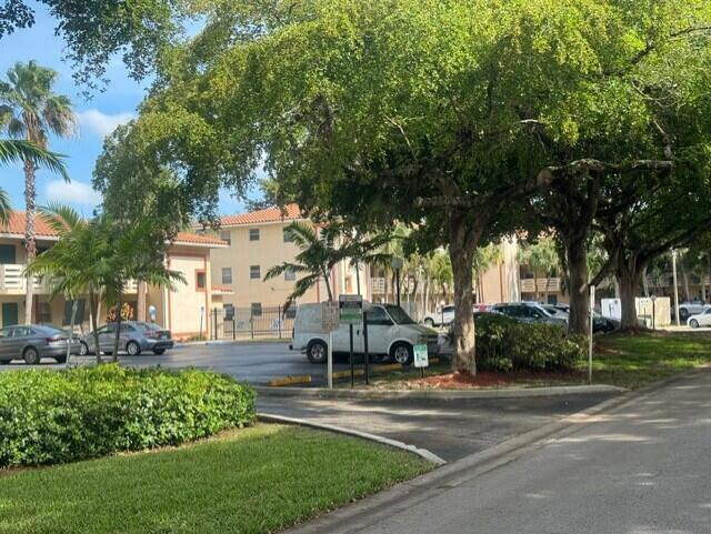 COUNTRY GARDENS CONDO - Residential