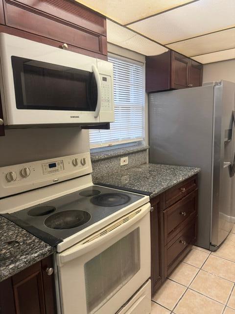 COUNTRY GARDENS CONDO - Residential