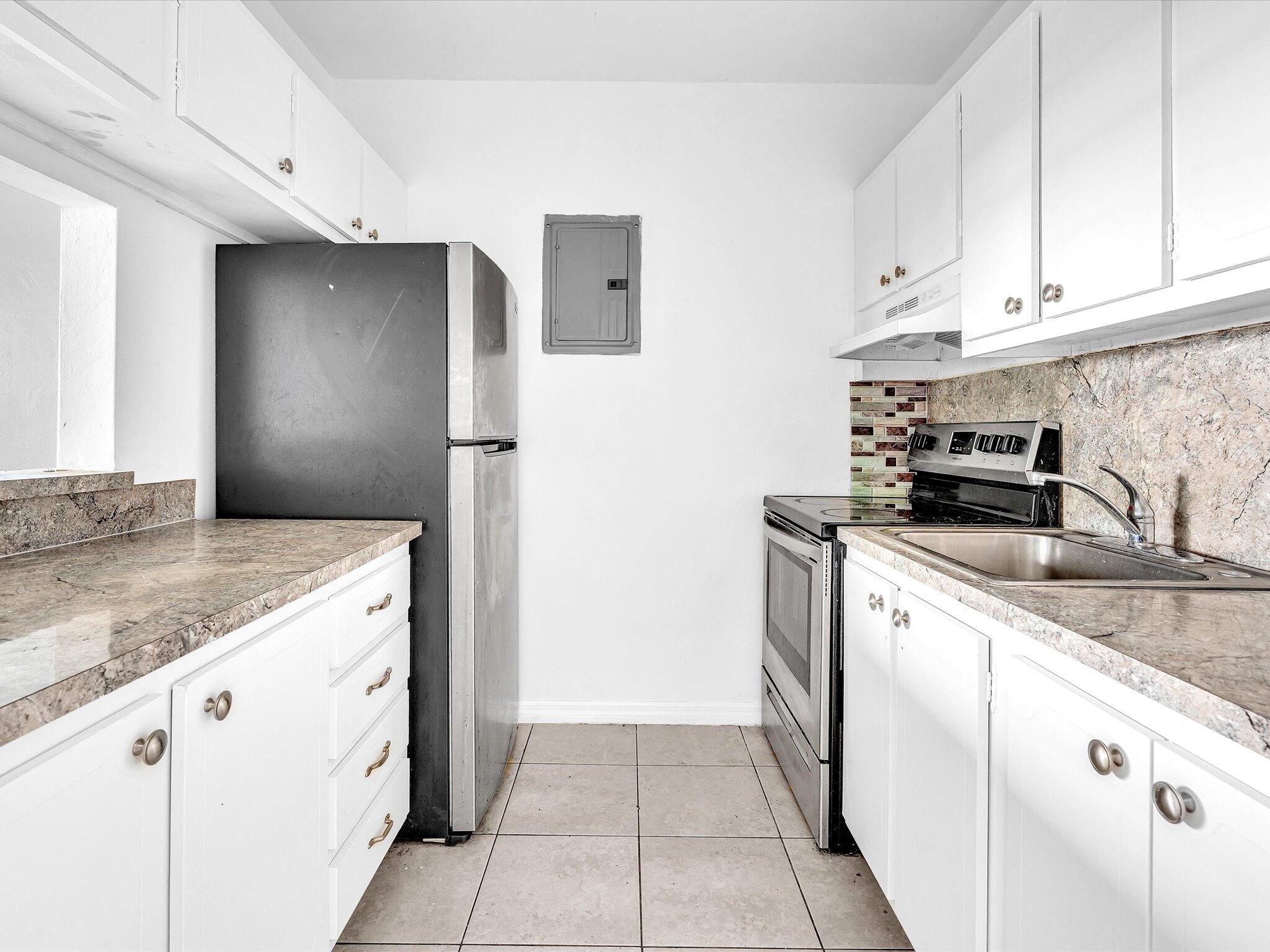 TOWN COLONY CONDO - Residential