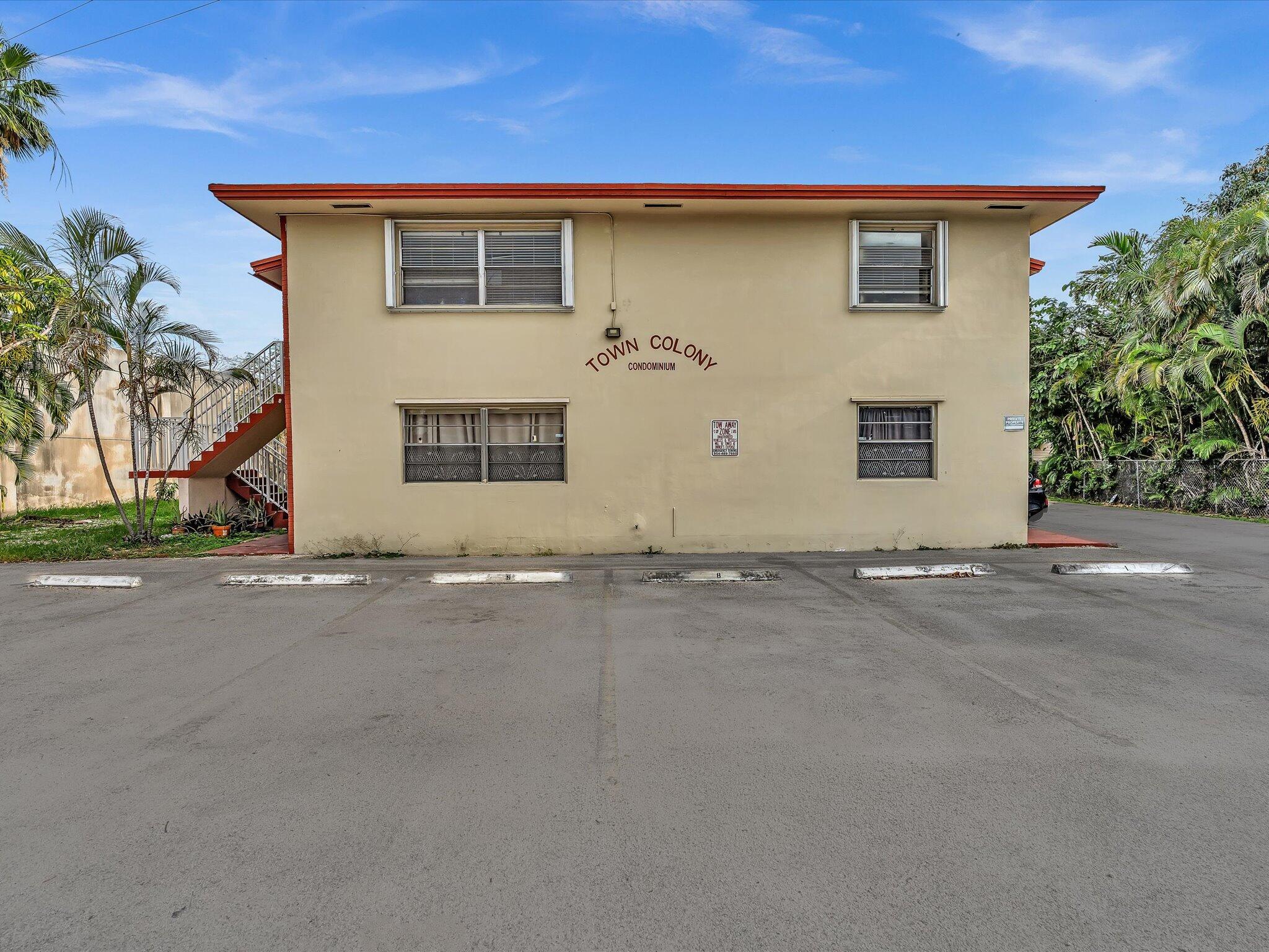 TOWN COLONY CONDO - Residential