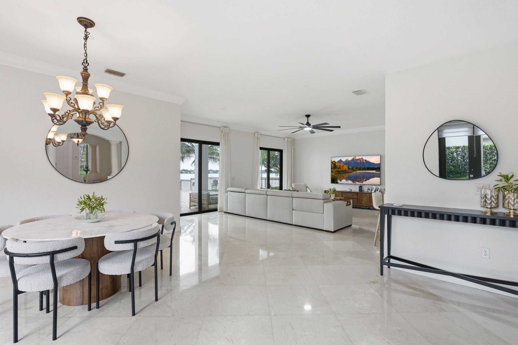 HARBOUR LAKES ESTATES - Residential