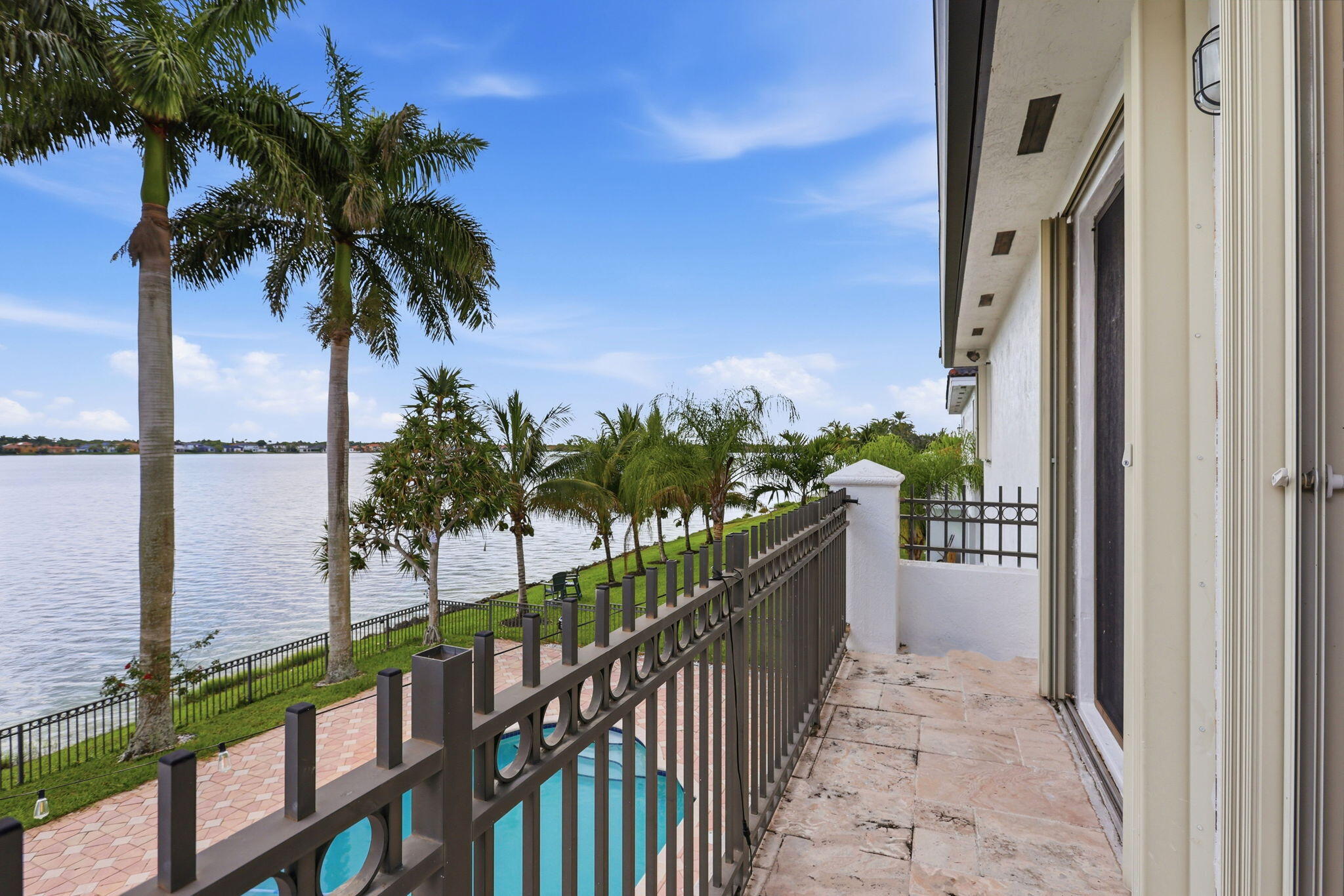 HARBOUR LAKES ESTATES - Residential