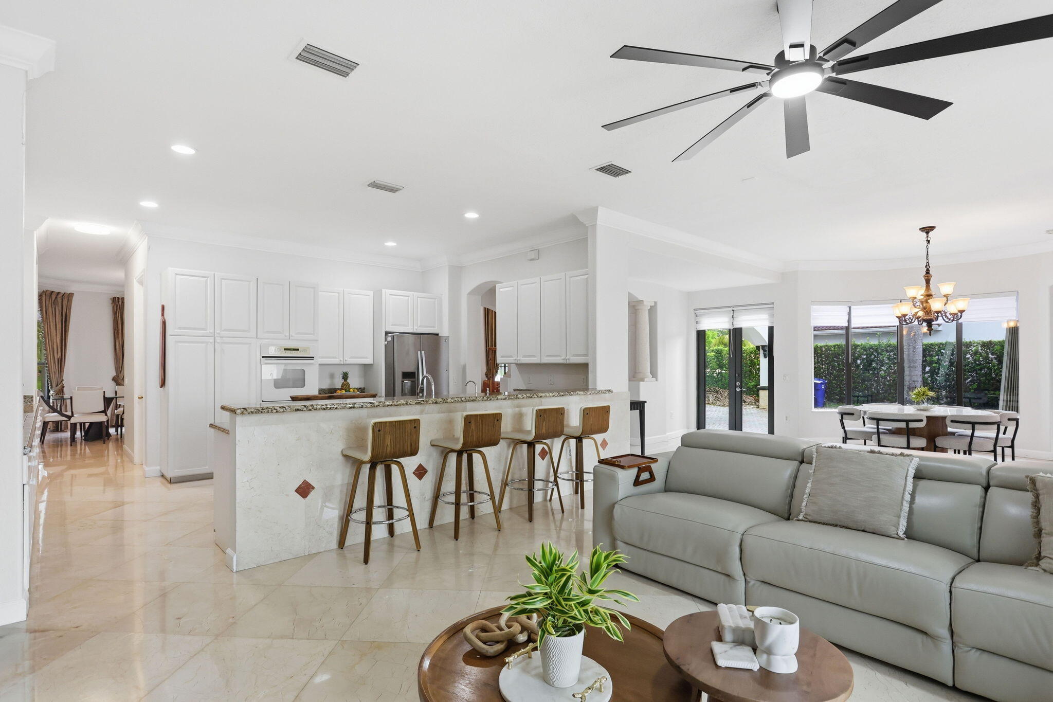 HARBOUR LAKES ESTATES - Residential