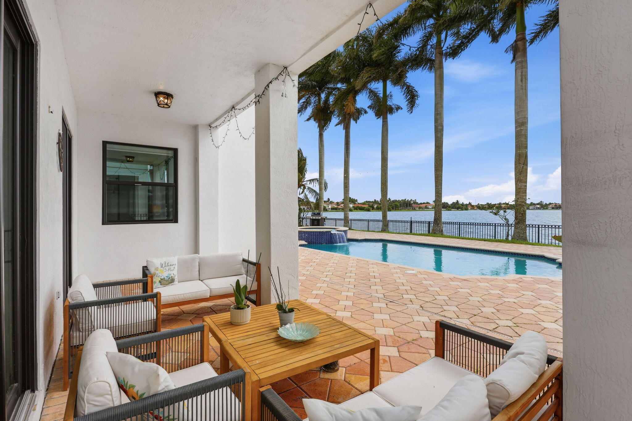HARBOUR LAKES ESTATES - Residential
