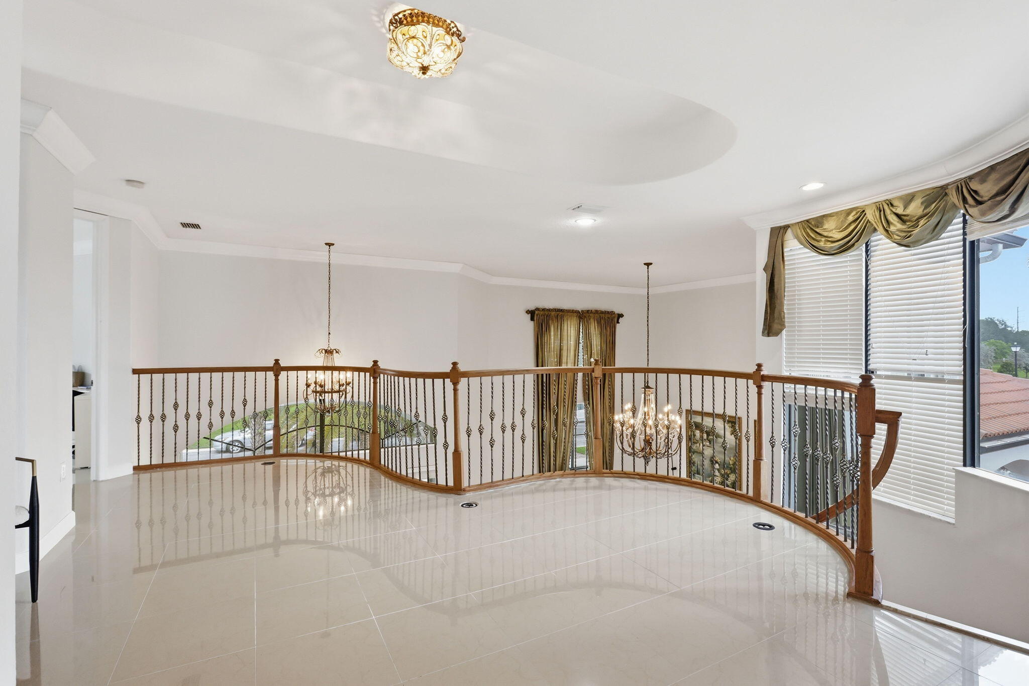 HARBOUR LAKES ESTATES - Residential