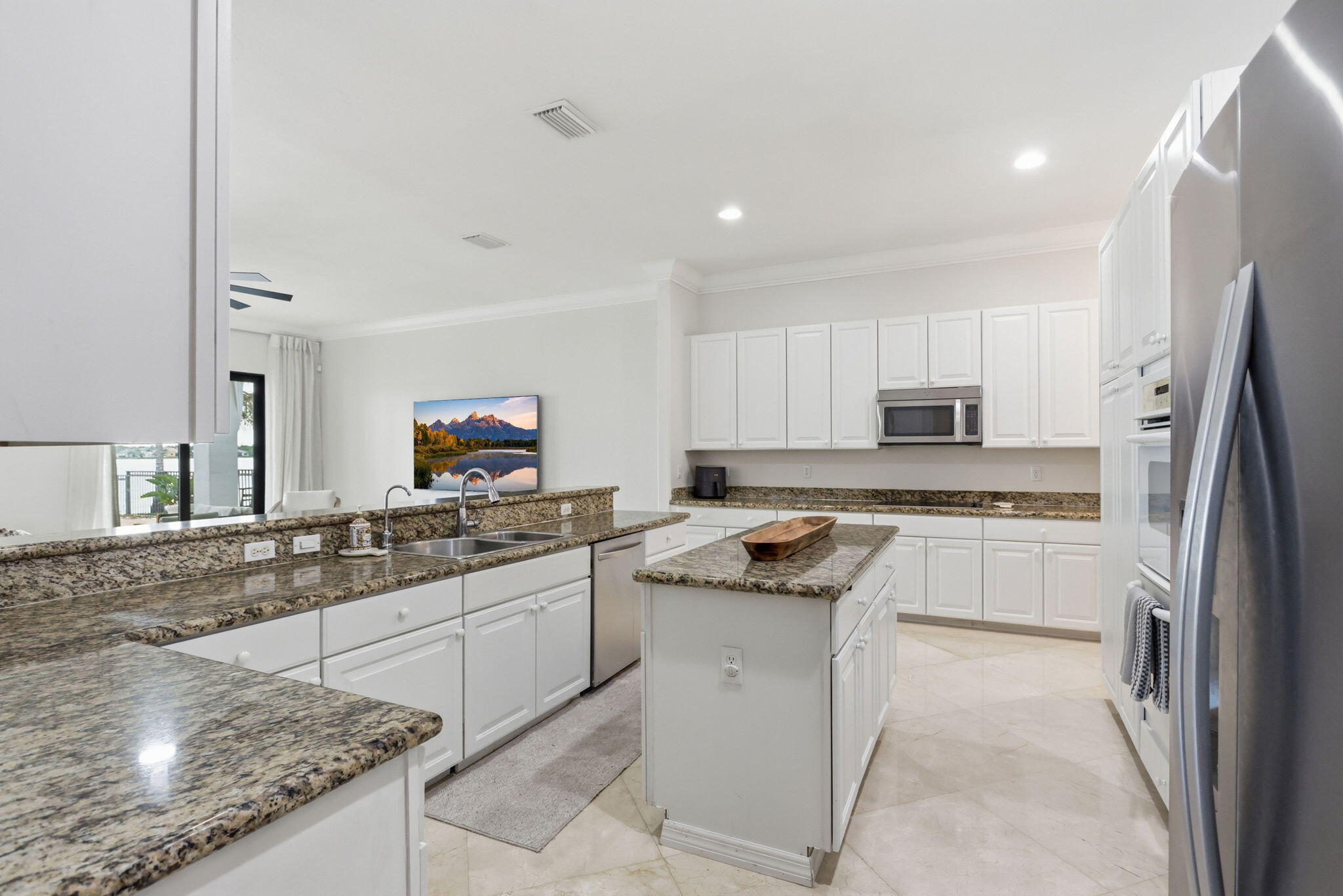 HARBOUR LAKES ESTATES - Residential