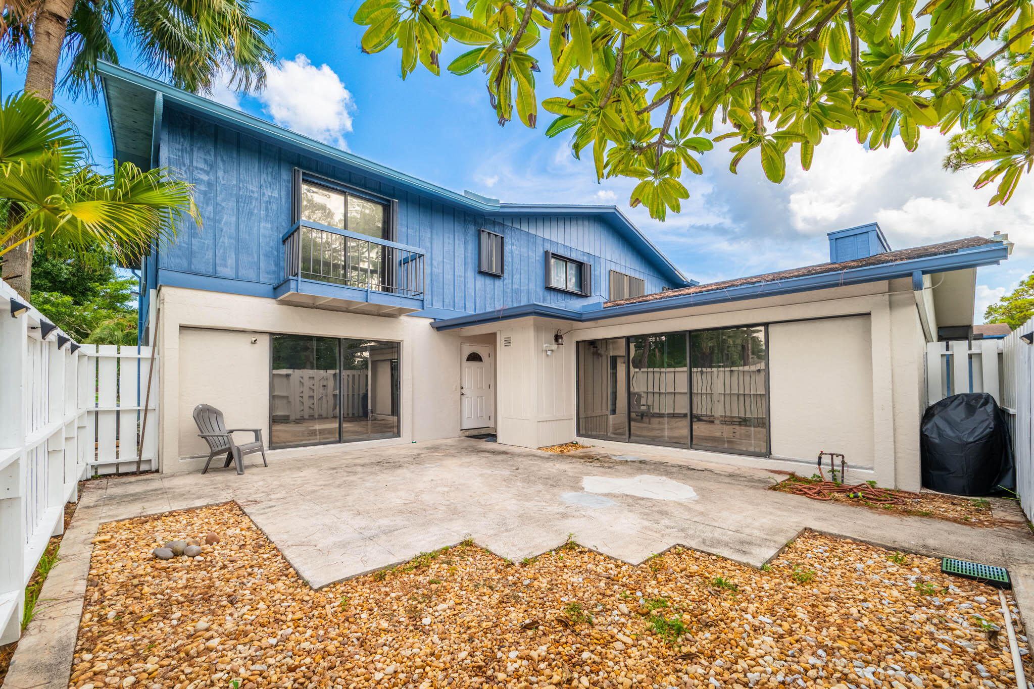 COUNTRY AS - Residential
