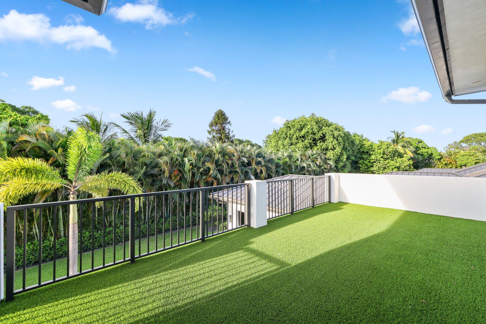 MISSION HILL - Residential