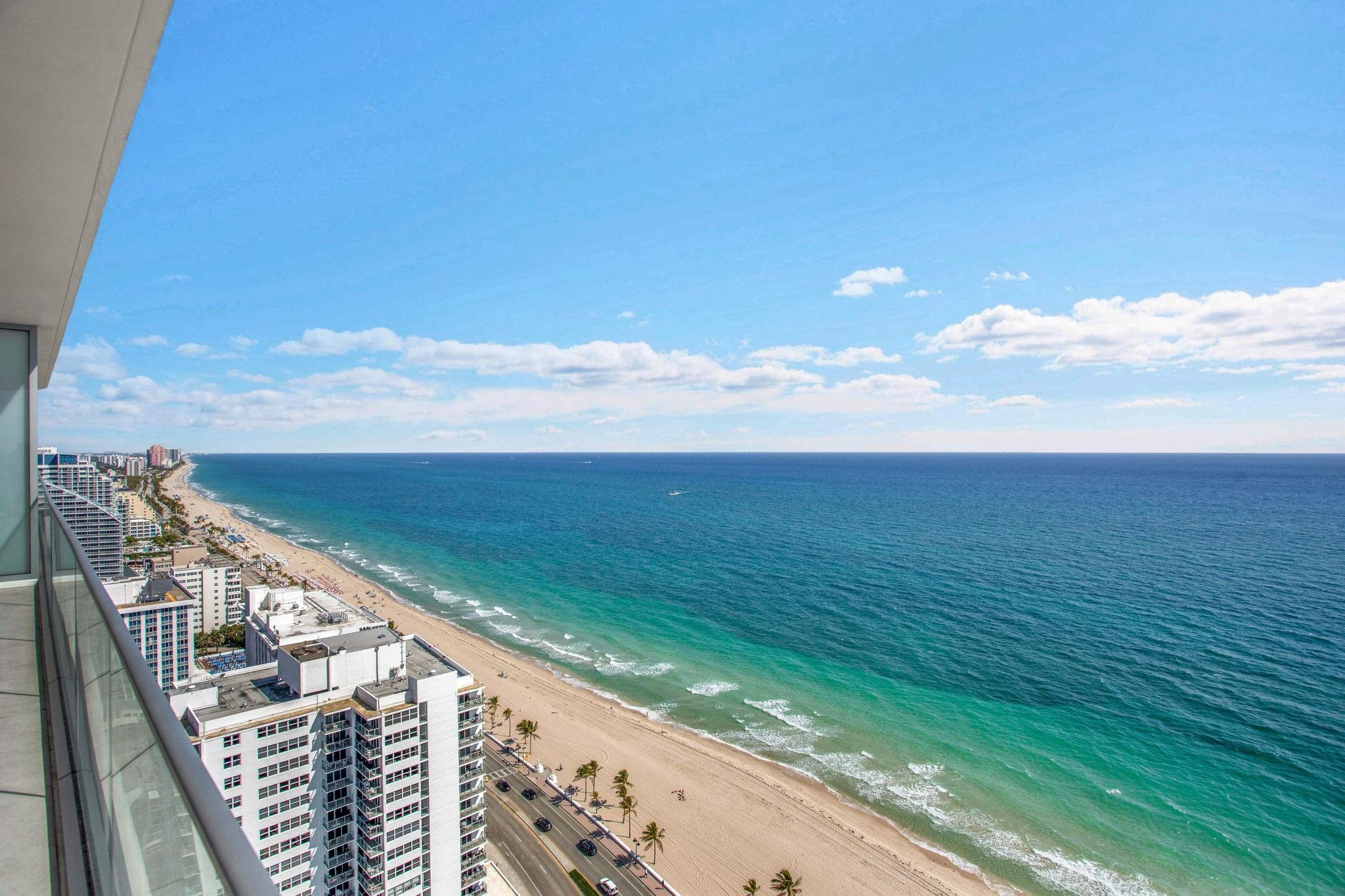 SELENE OCEANFRONT RESIDEN - Residential