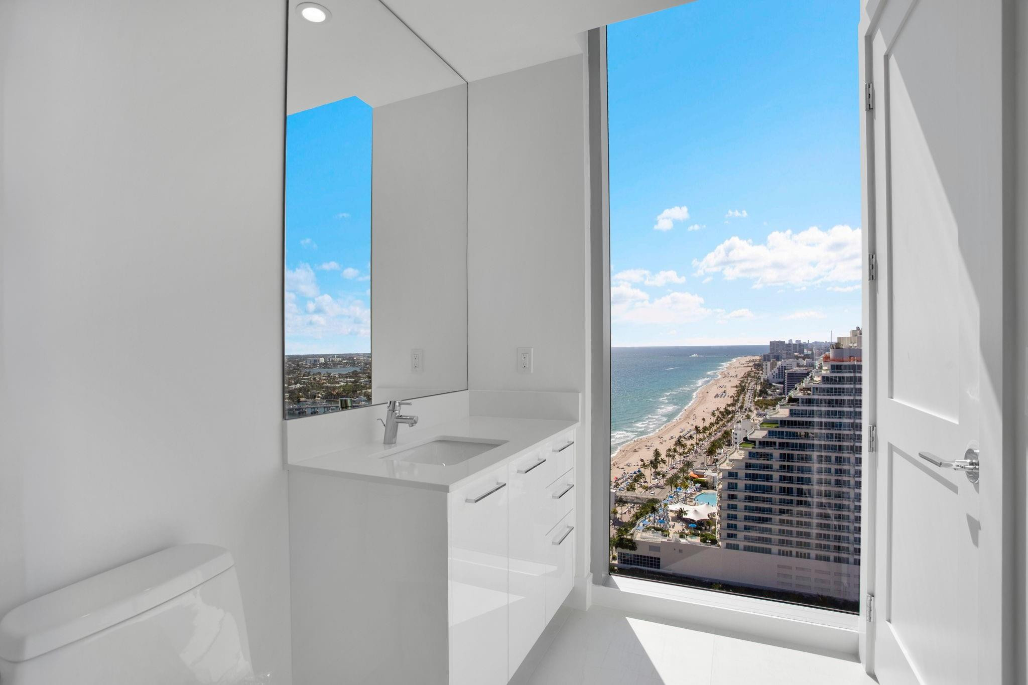 SELENE OCEANFRONT RESIDEN - Residential