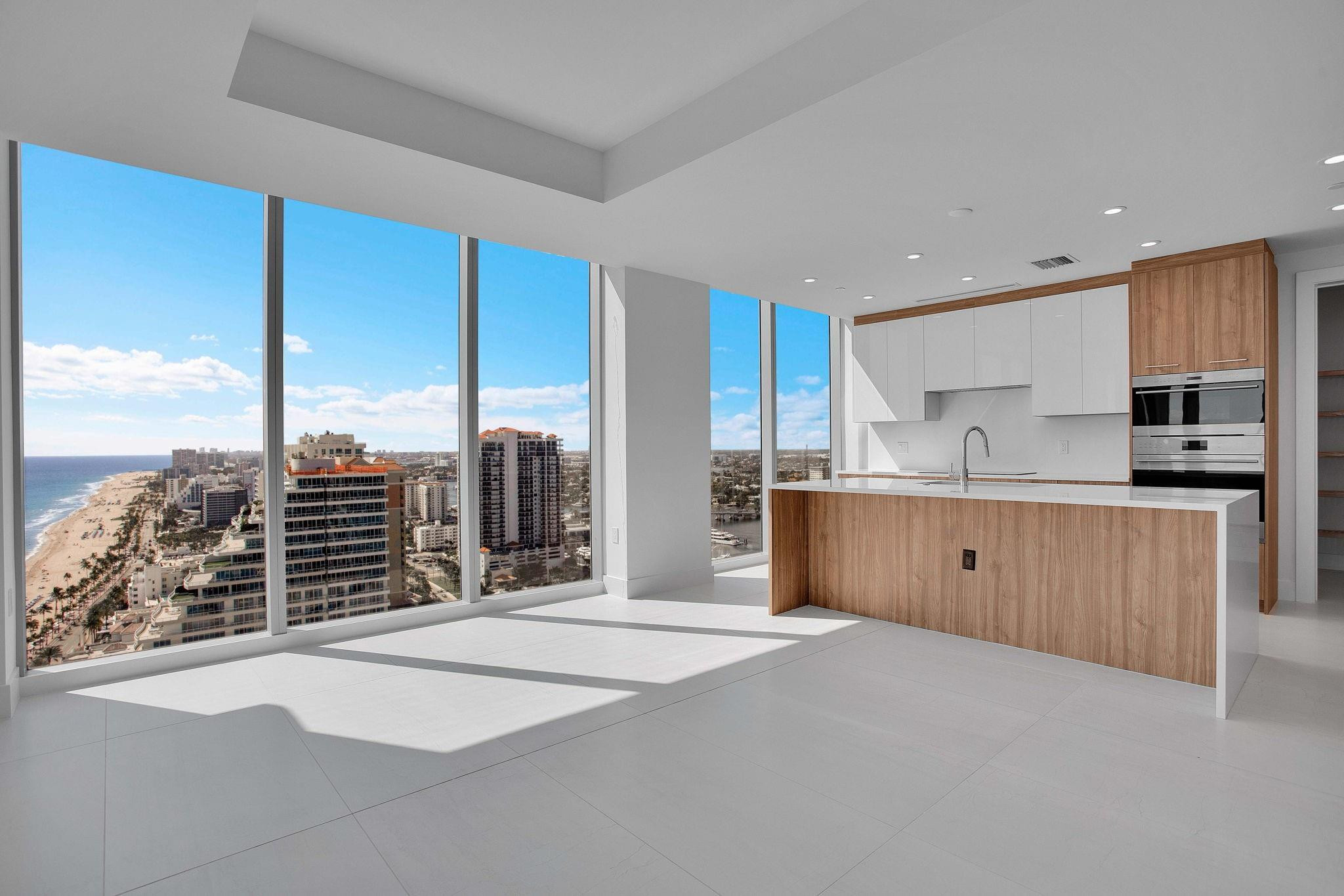 SELENE OCEANFRONT RESIDEN - Residential