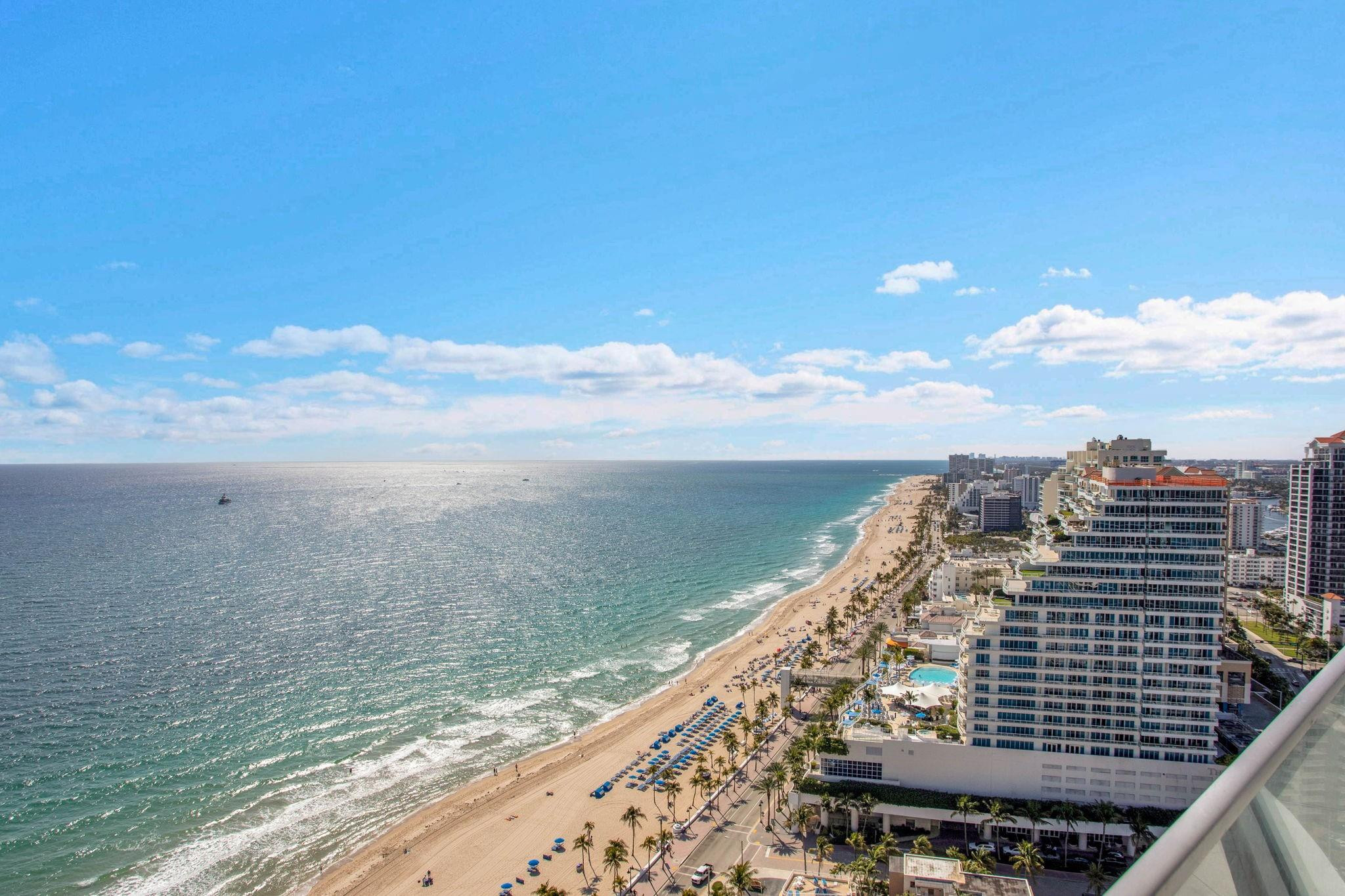 SELENE OCEANFRONT RESIDEN - Residential