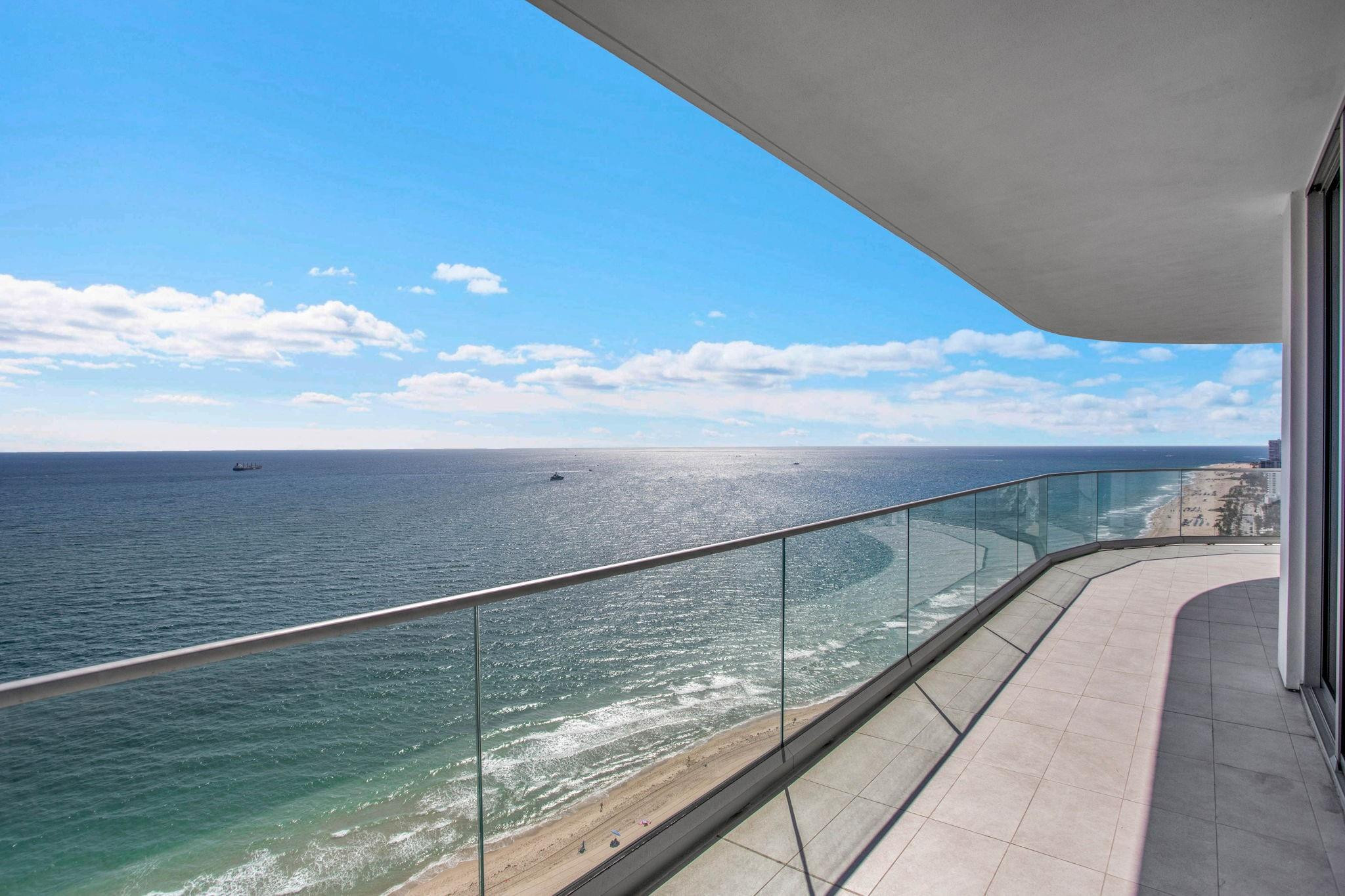 SELENE OCEANFRONT RESIDEN - Residential