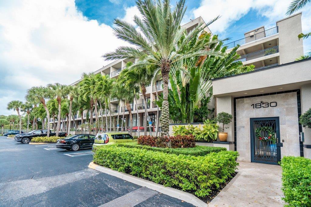 LAKESHORE CLUB CONDO - Residential Lease