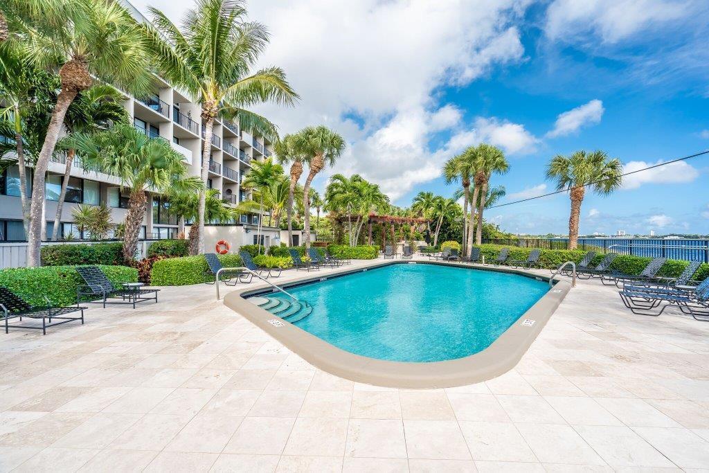 LAKESHORE CLUB CONDO - Residential Lease