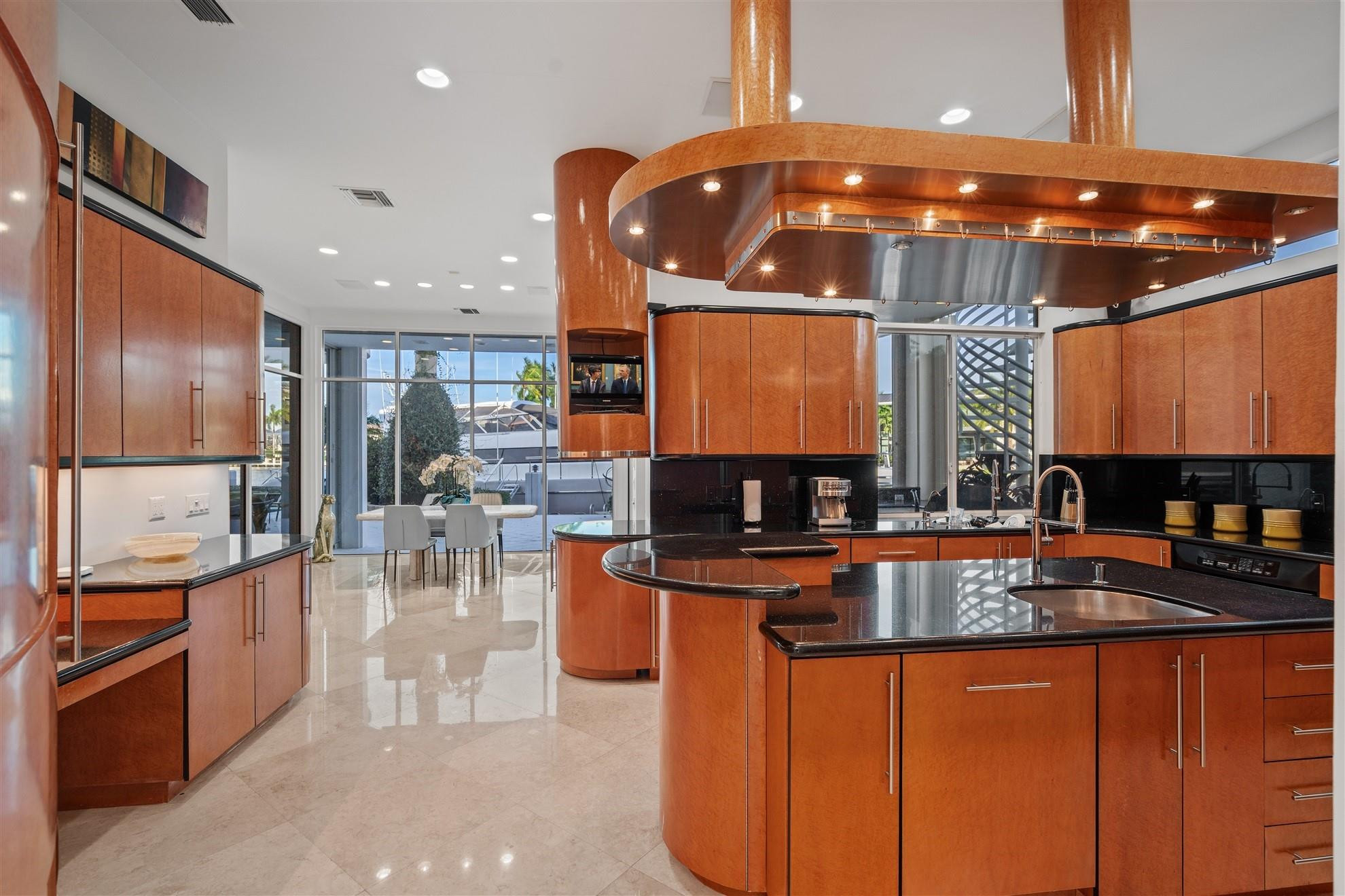 Lighthouse Point 5th Sec - Residential