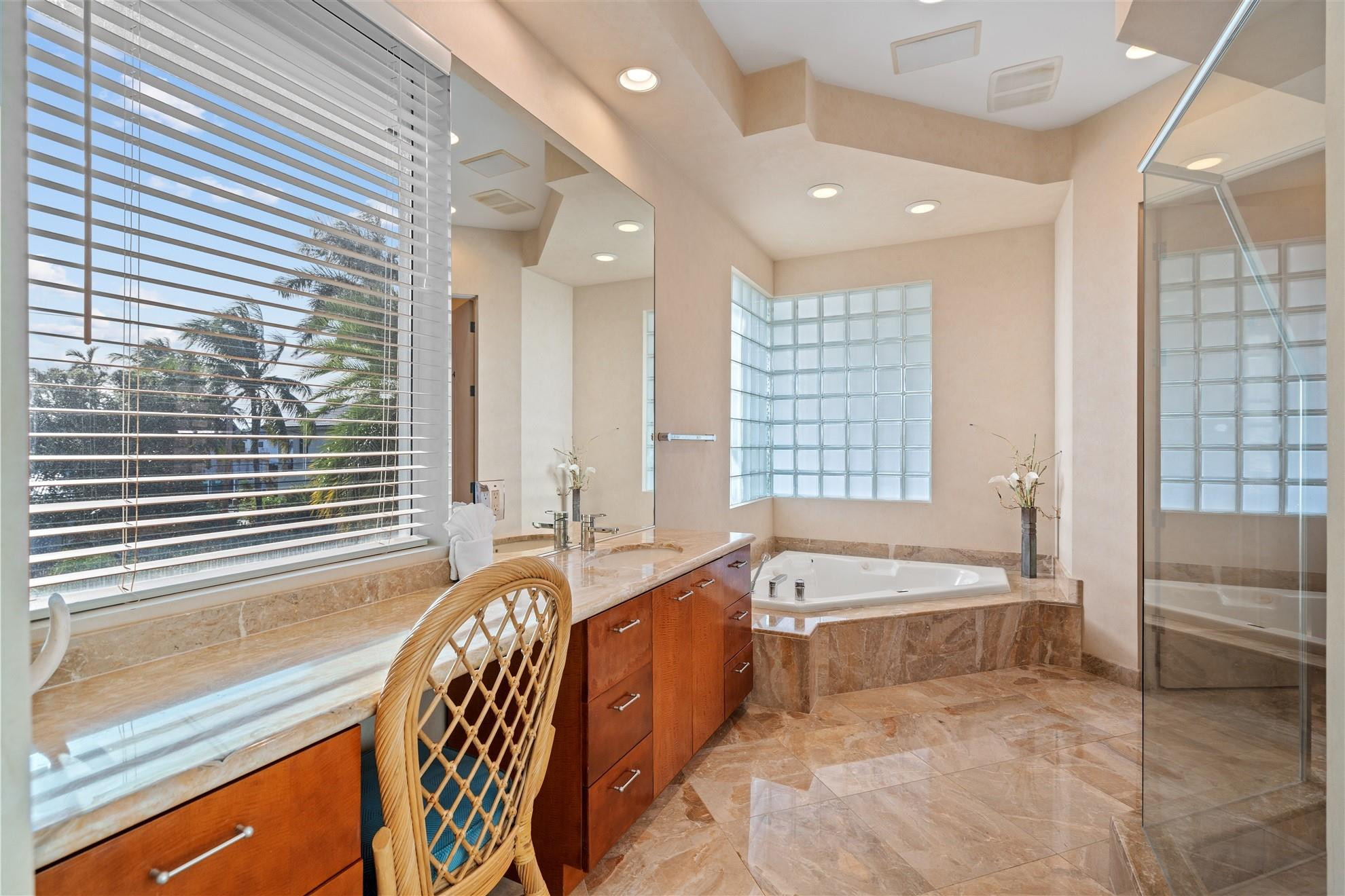 Lighthouse Point 5th Sec - Residential
