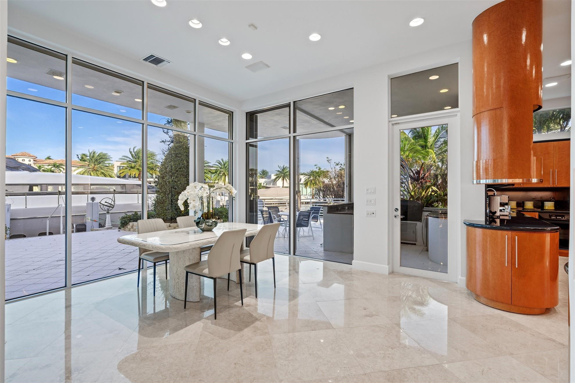 Lighthouse Point 5th Sec - Residential