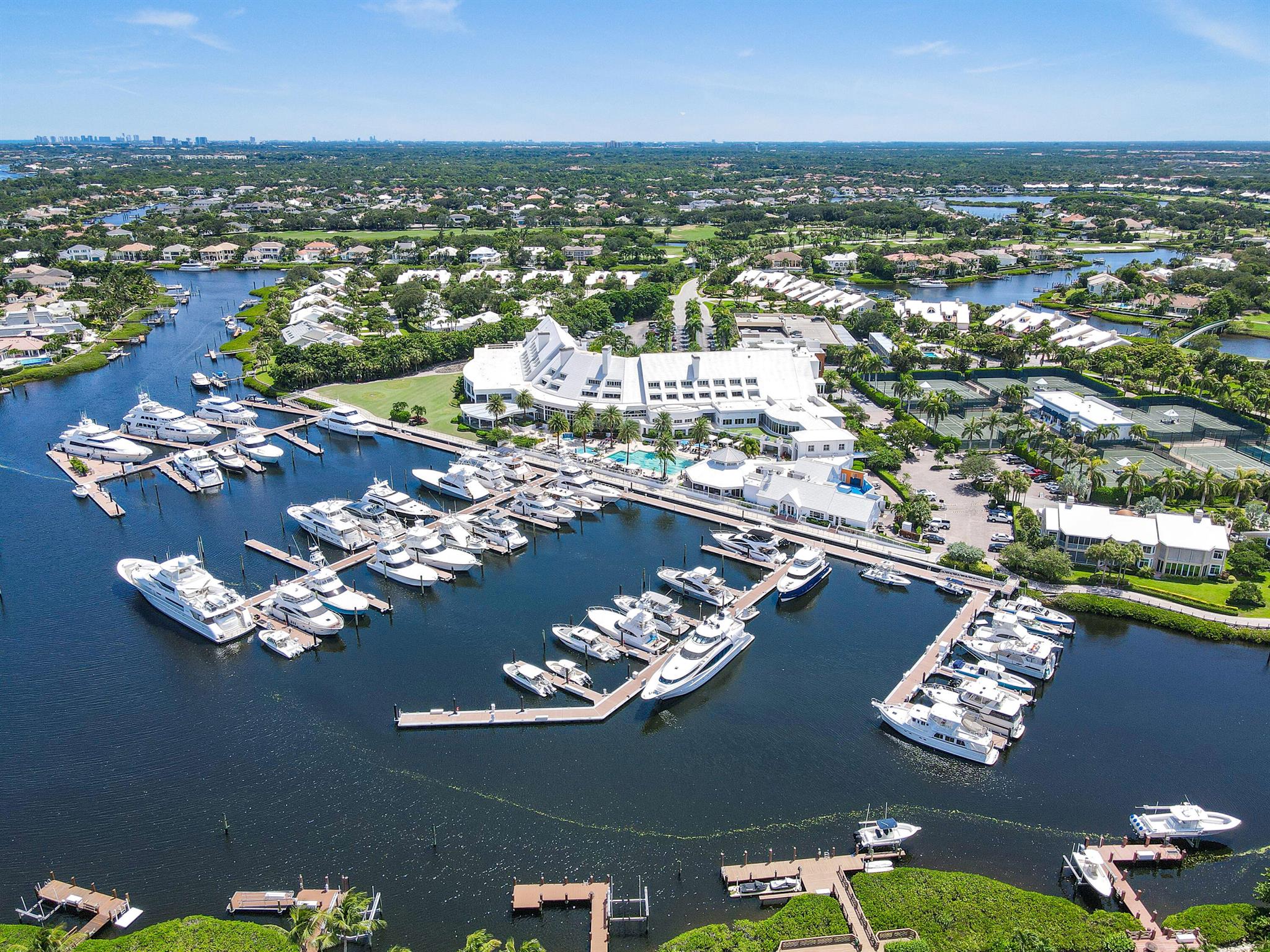 ADMIRALS COVE - Residential