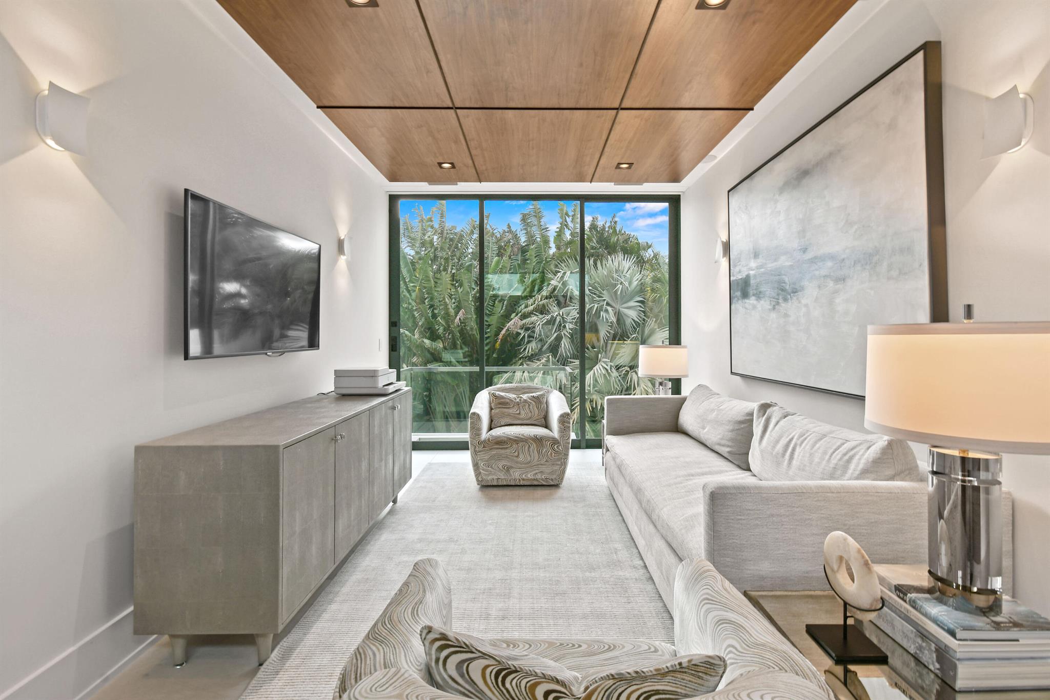 ADMIRALS COVE - Residential