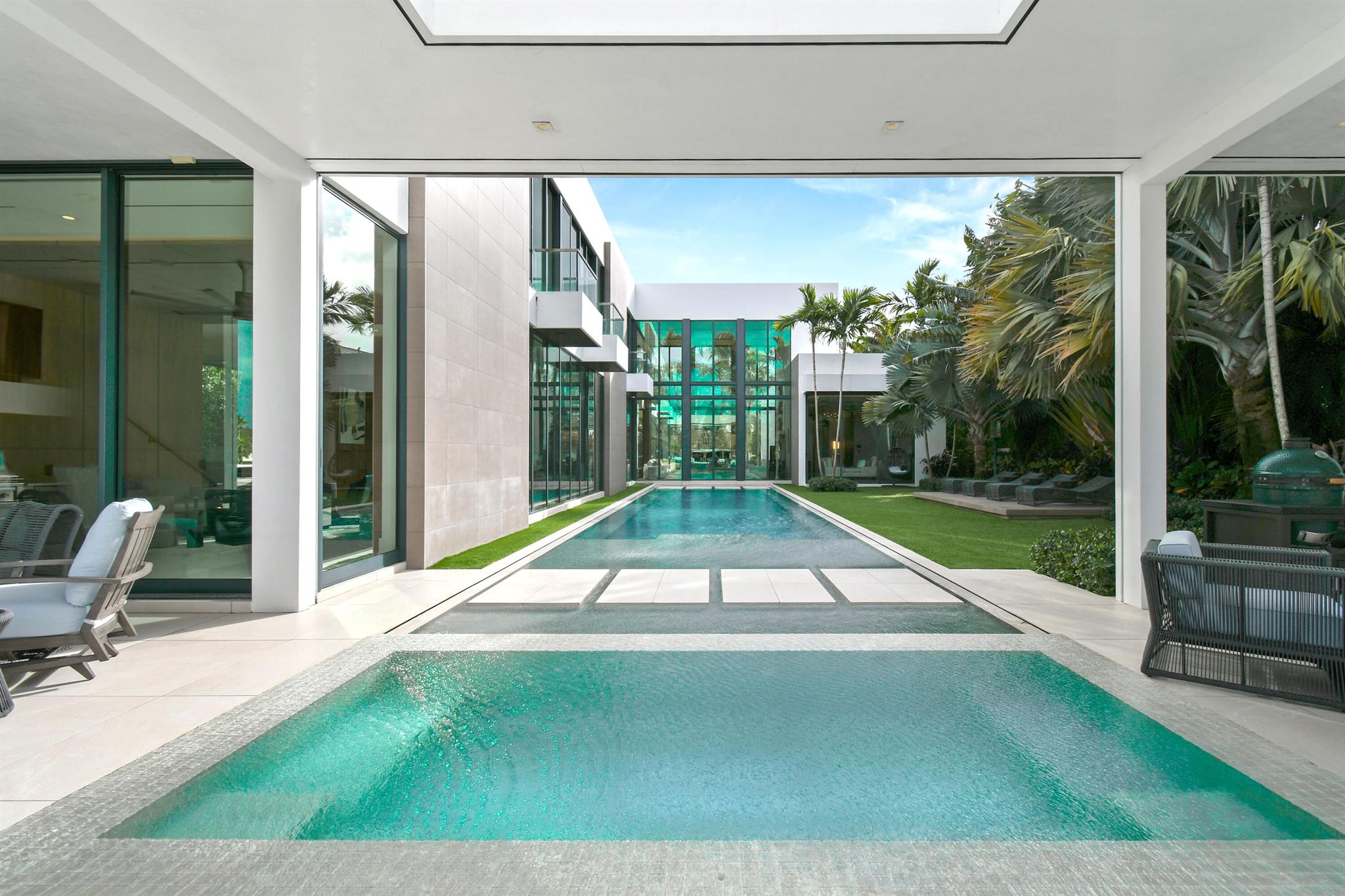 ADMIRALS COVE - Residential